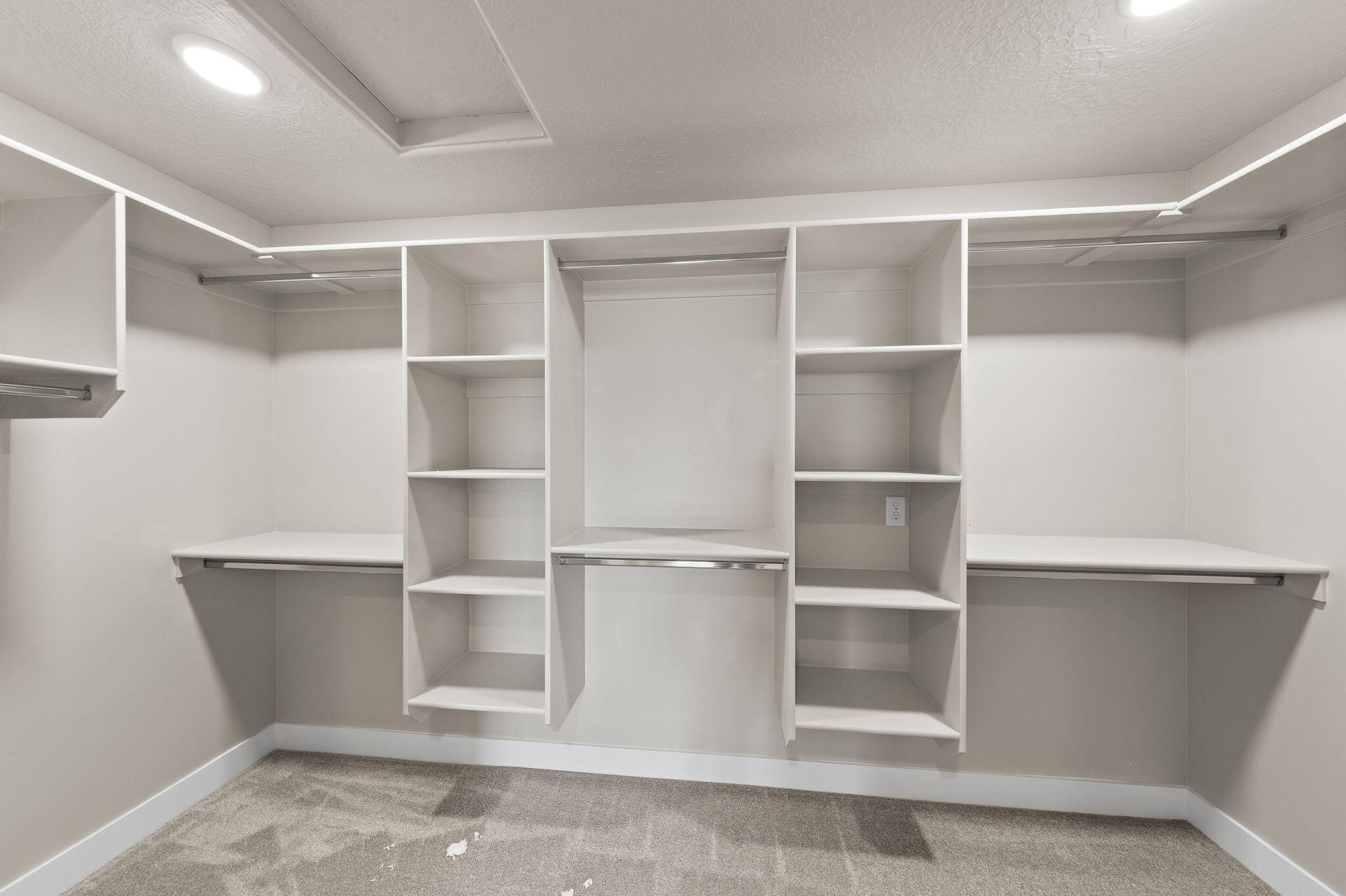 HURRICANE HEIGHTS TOWNHOMES - Residential