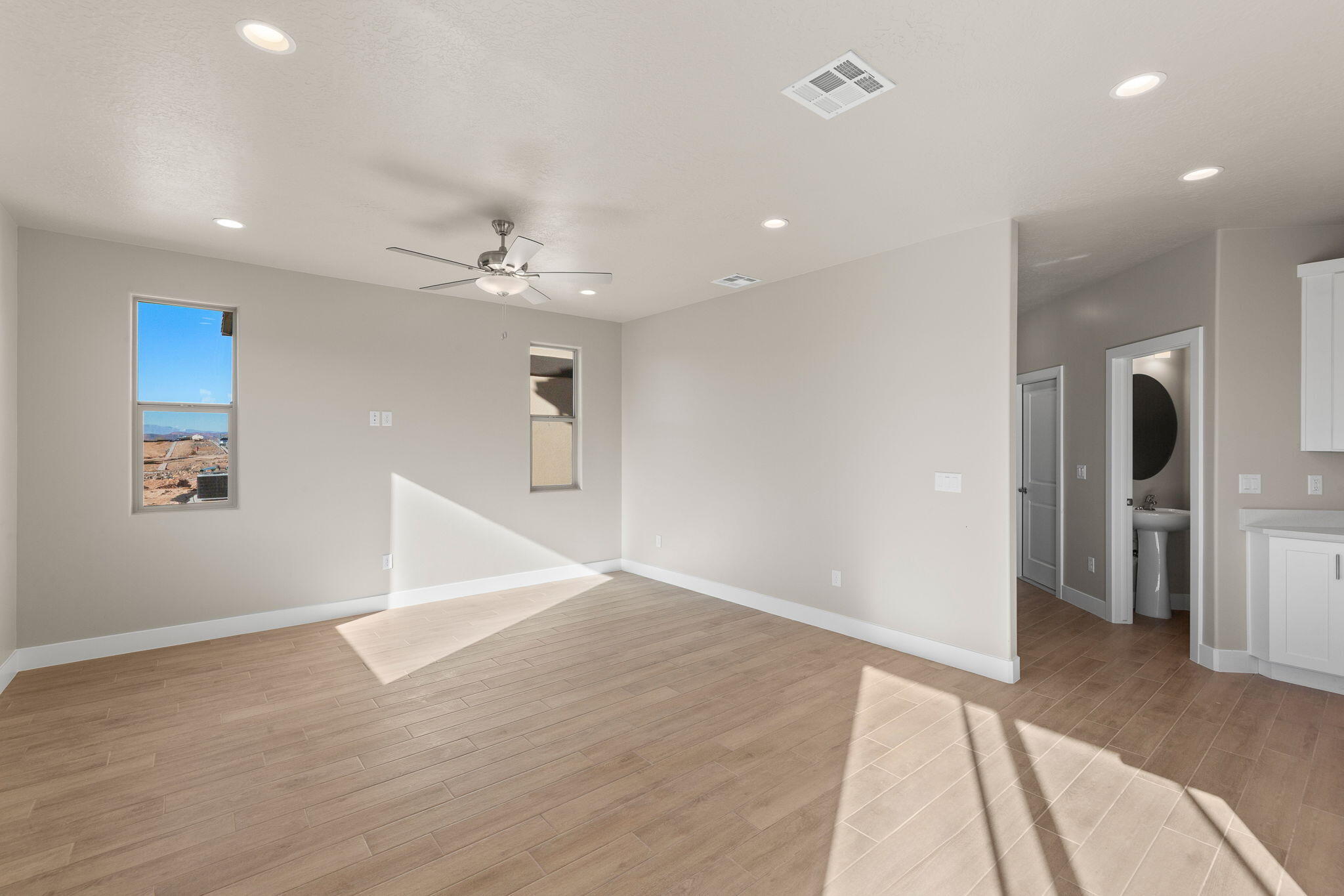 HURRICANE HEIGHTS TOWNHOMES - Residential