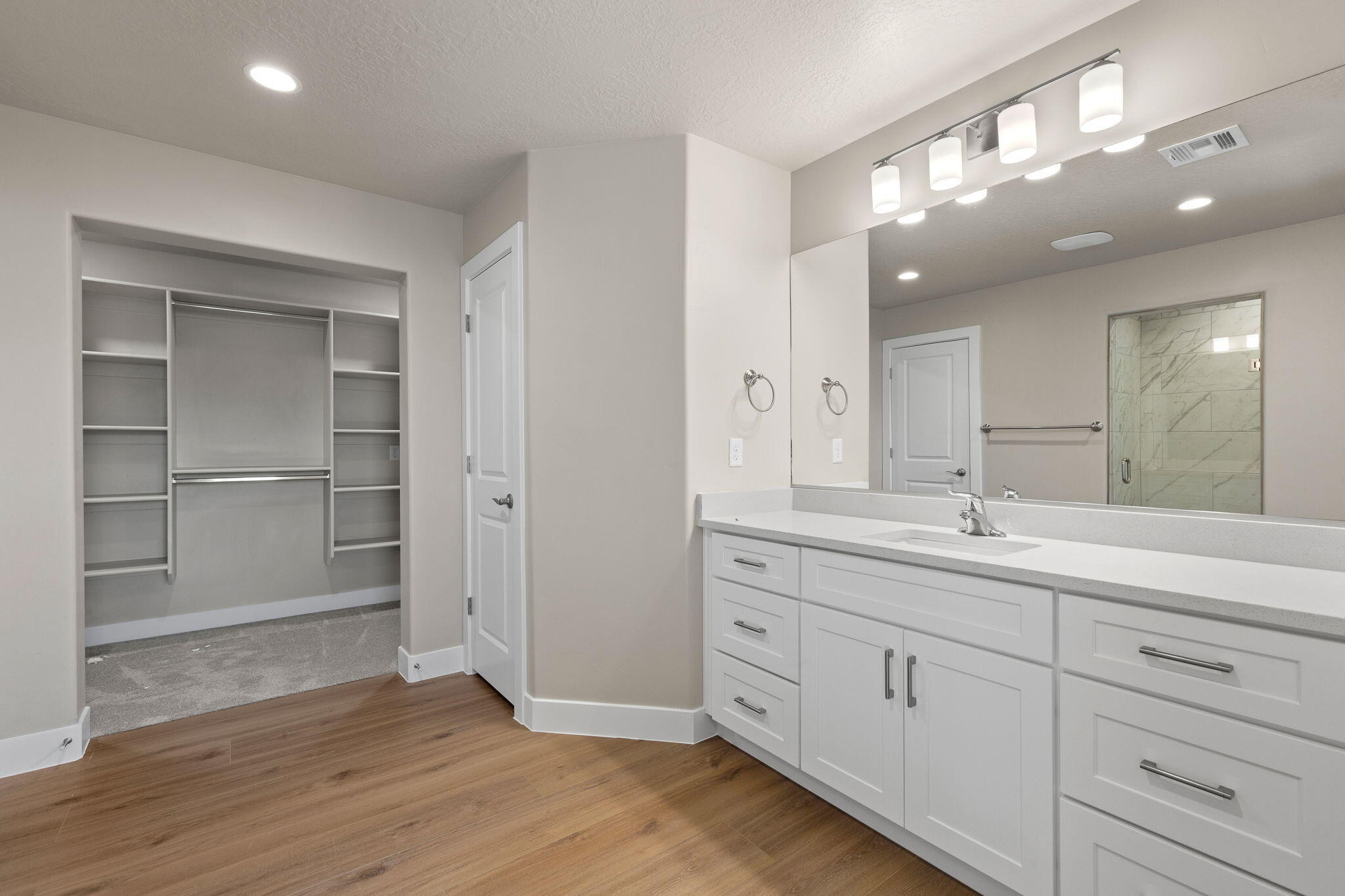 HURRICANE HEIGHTS TOWNHOMES - Residential