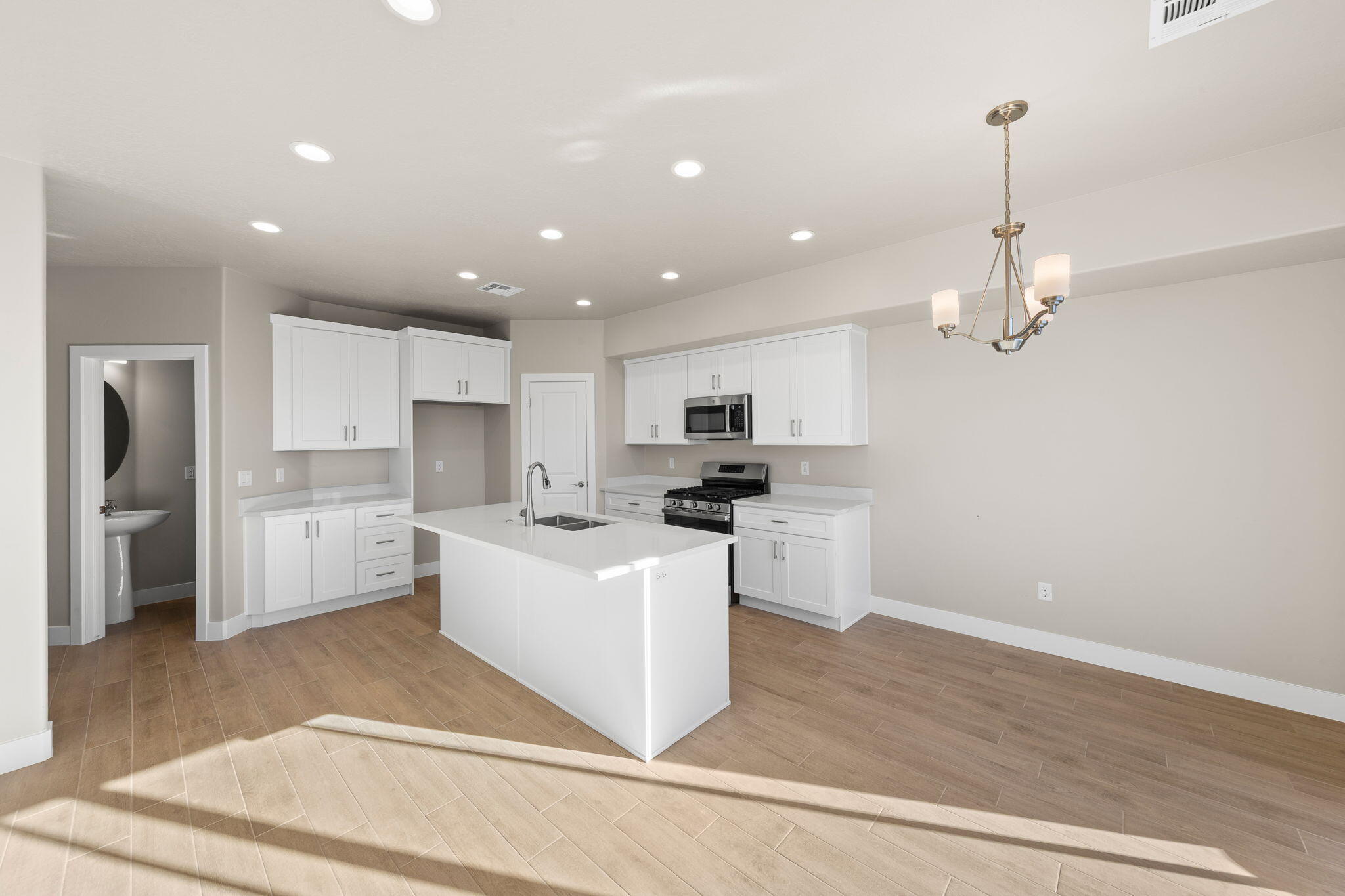 HURRICANE HEIGHTS TOWNHOMES - Residential