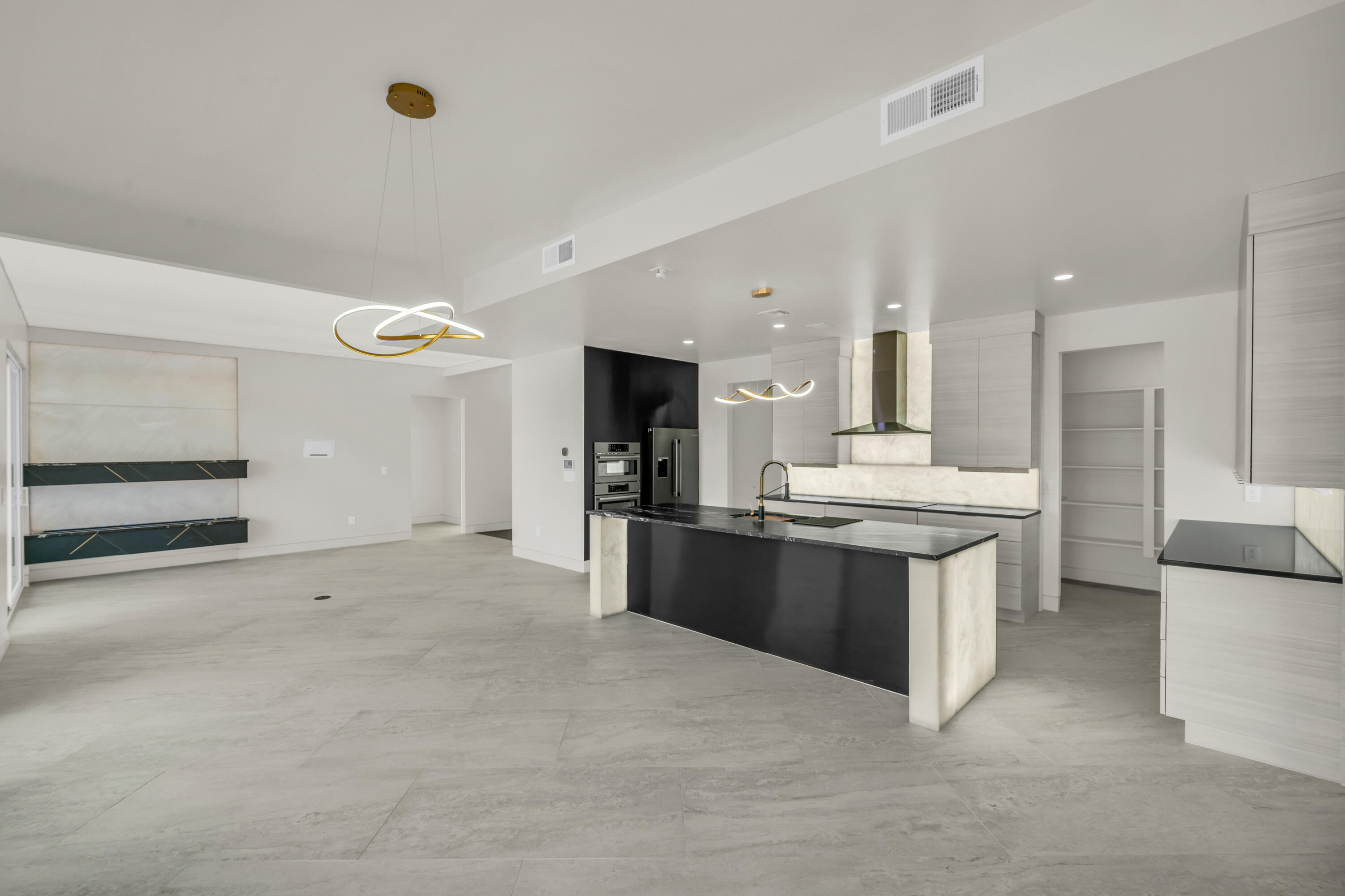 MOUNTAIN VIEW ESTATES - Residential