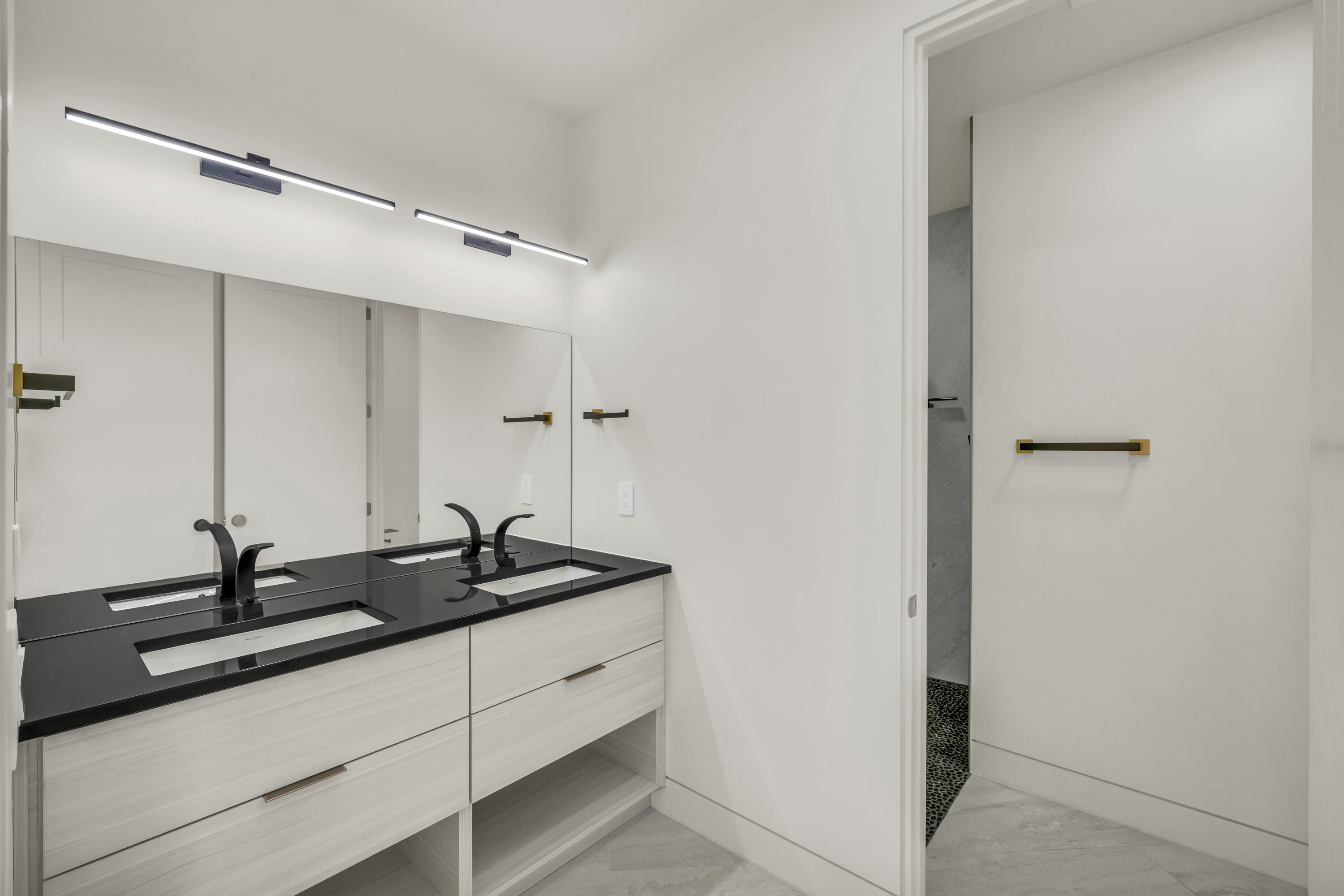 MOUNTAIN VIEW ESTATES - Residential