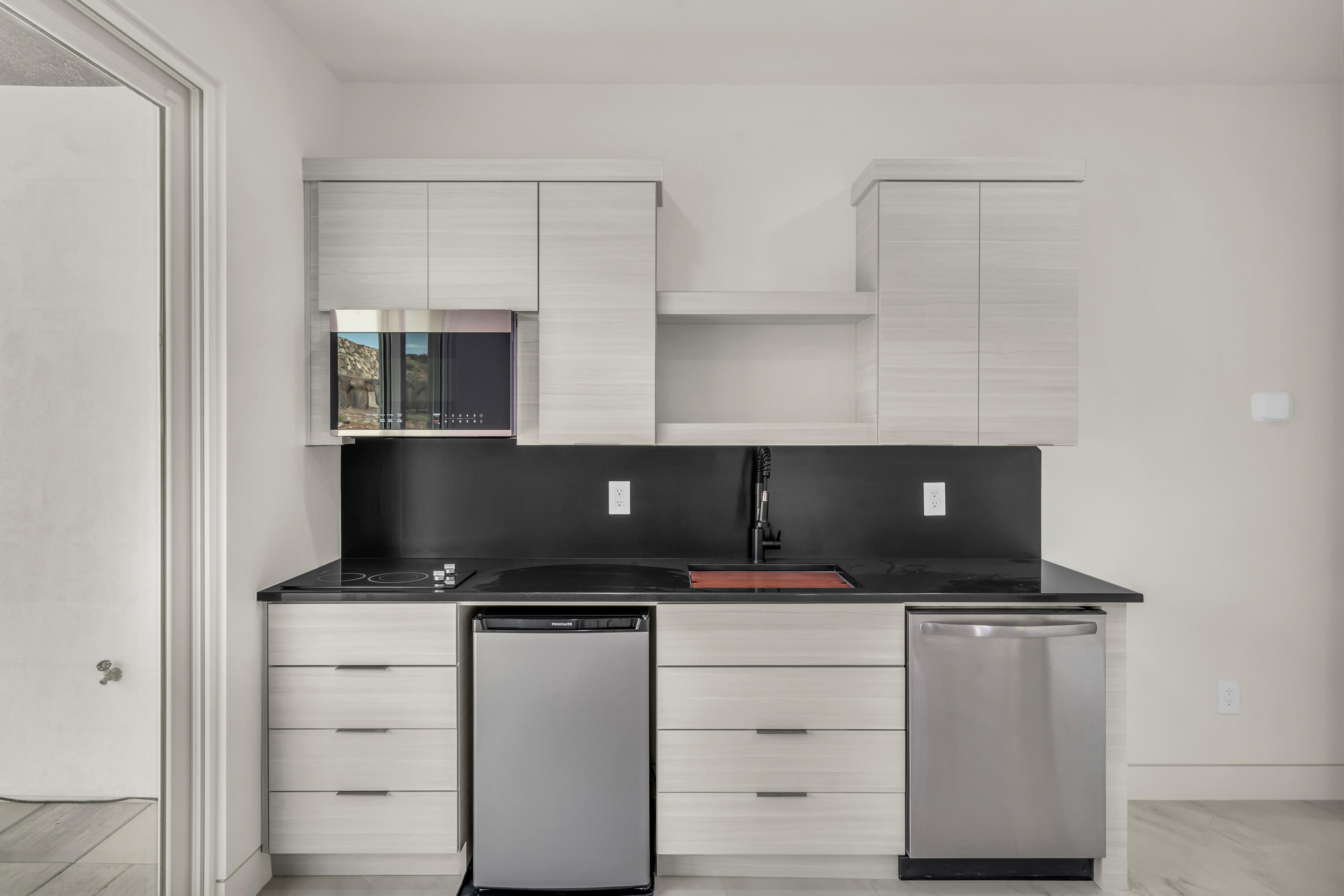 MOUNTAIN VIEW ESTATES - Residential