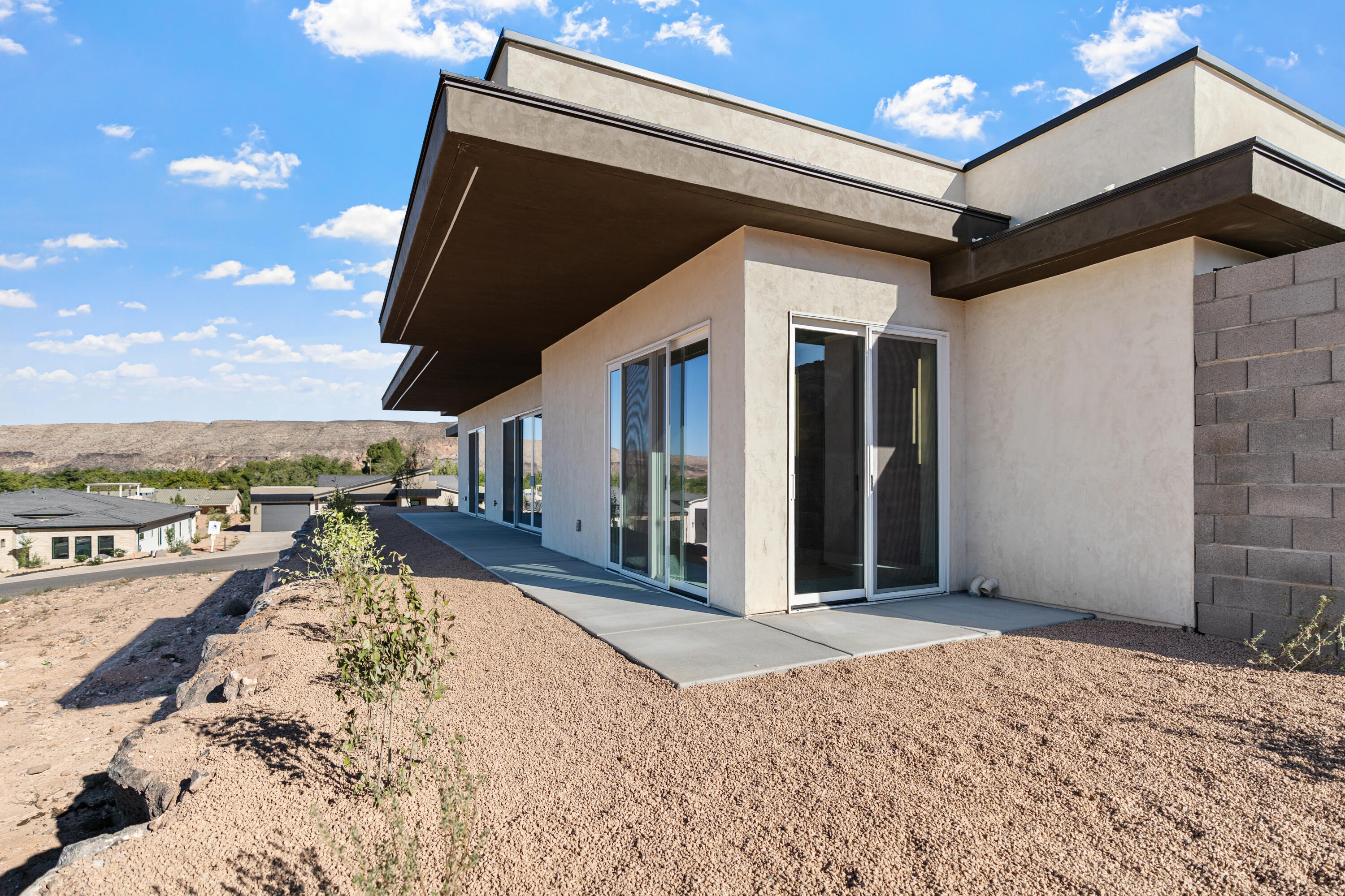 MOUNTAIN VIEW ESTATES - Residential