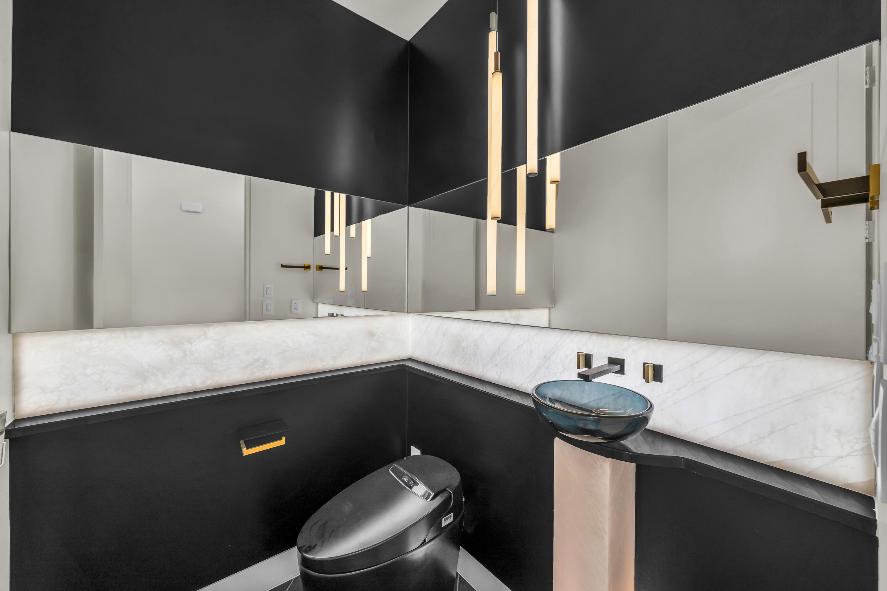 MOUNTAIN VIEW ESTATES - Residential