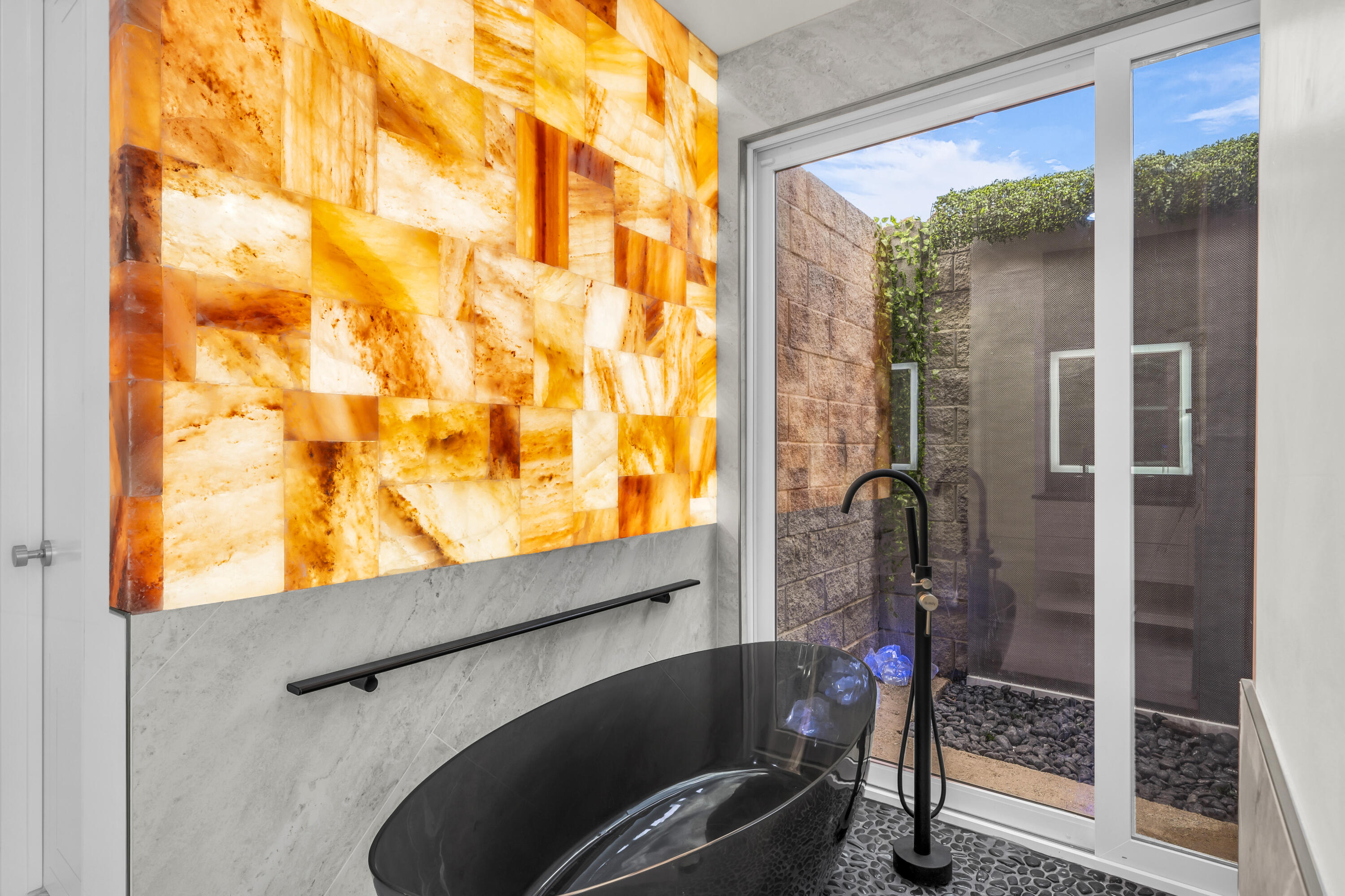 MOUNTAIN VIEW ESTATES - Residential