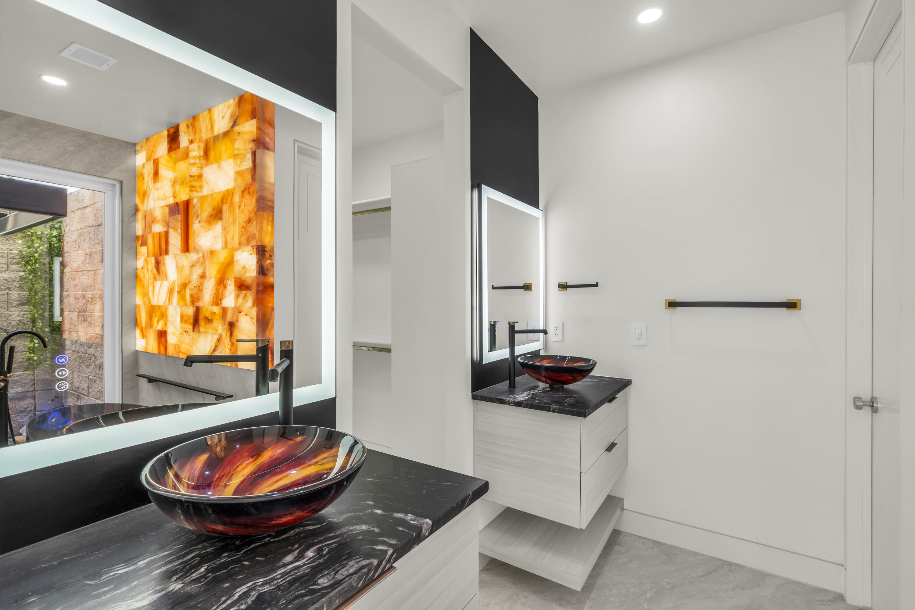 MOUNTAIN VIEW ESTATES - Residential