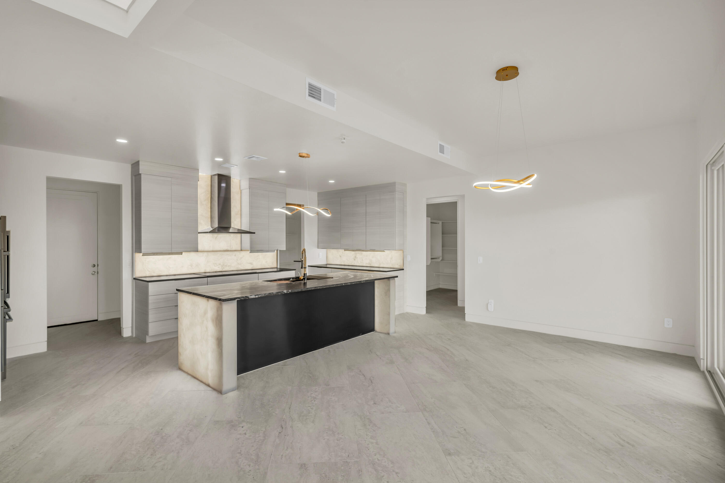 MOUNTAIN VIEW ESTATES - Residential