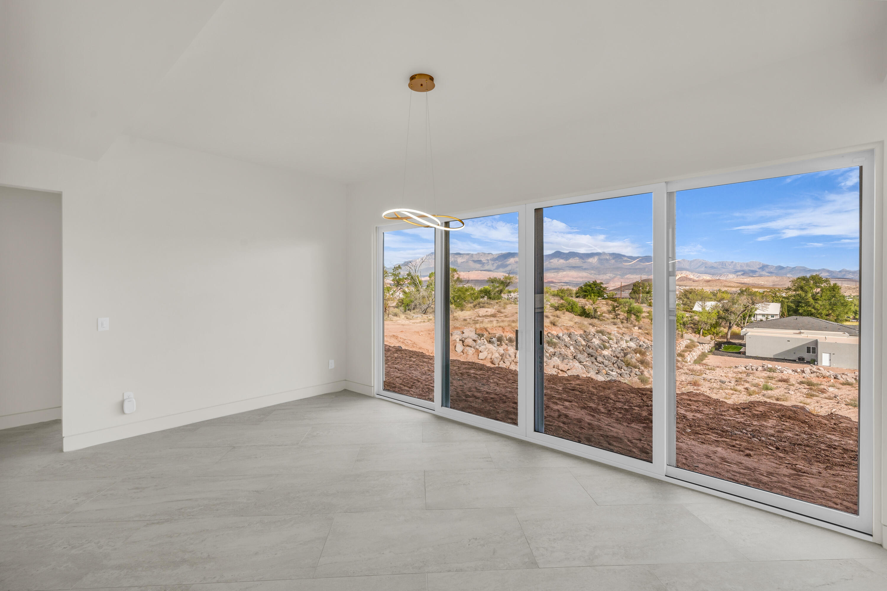 MOUNTAIN VIEW ESTATES - Residential