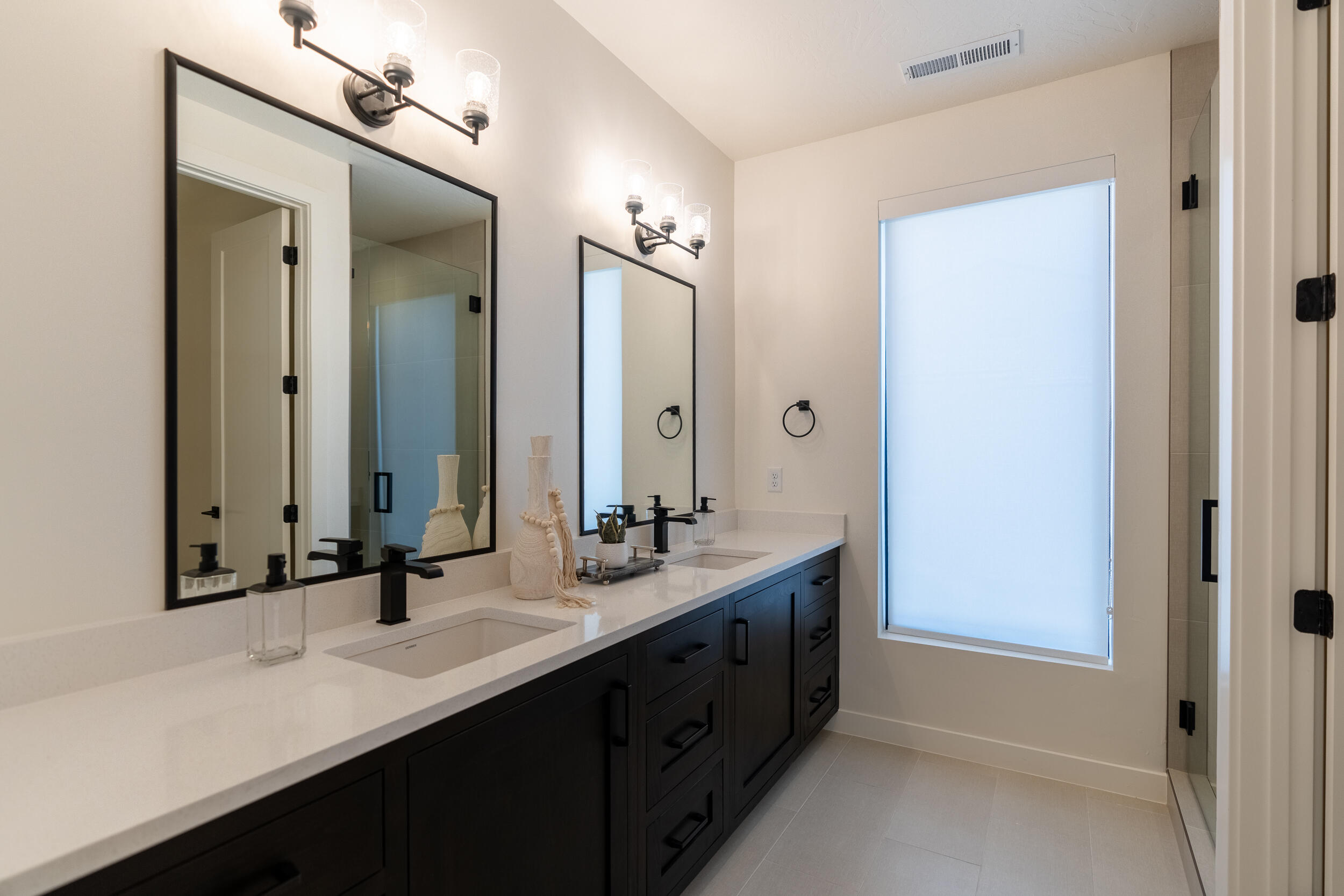 DESERT COLOR RESORT - Residential