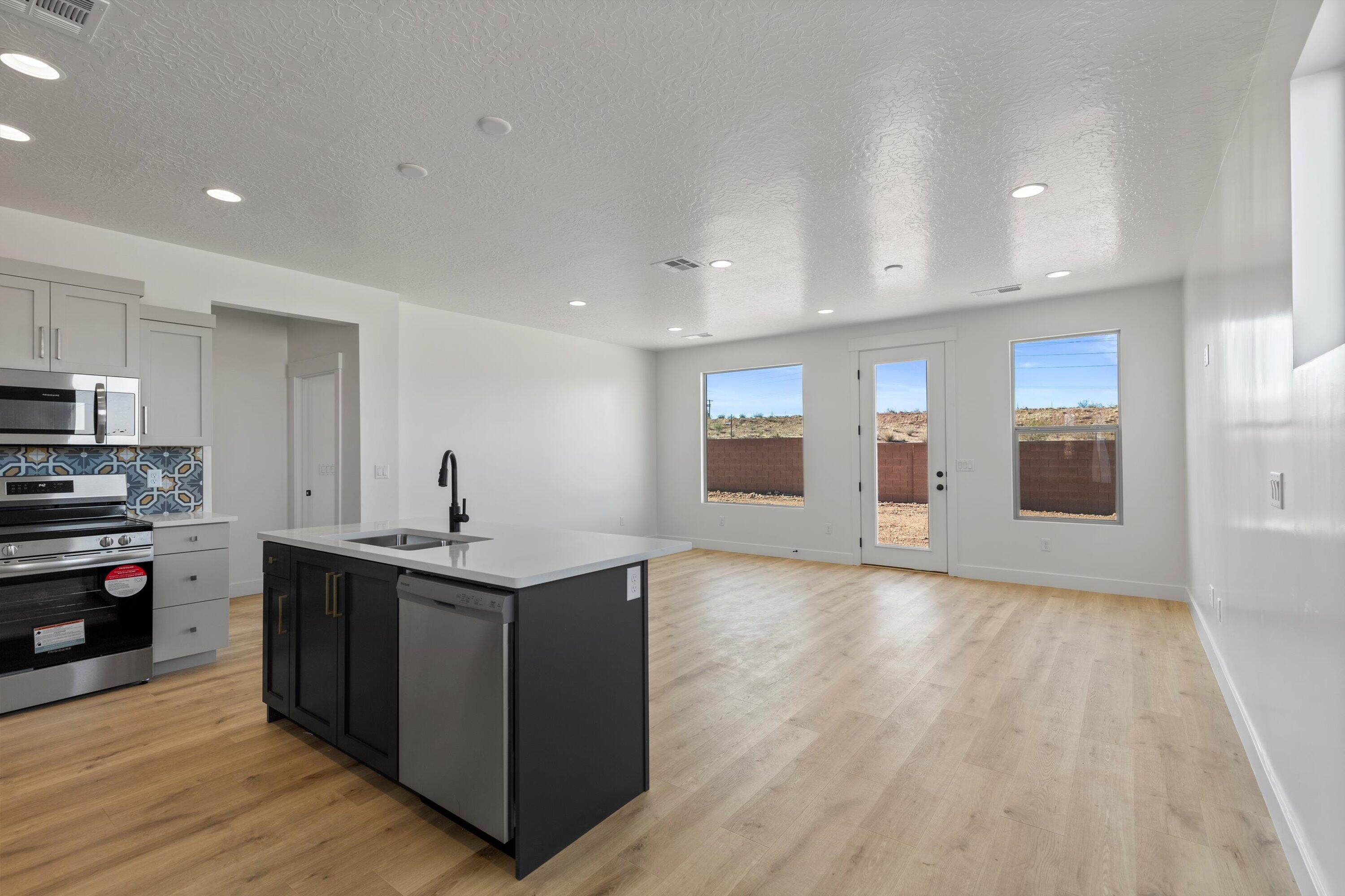 WHITE HILLS SUB - Residential