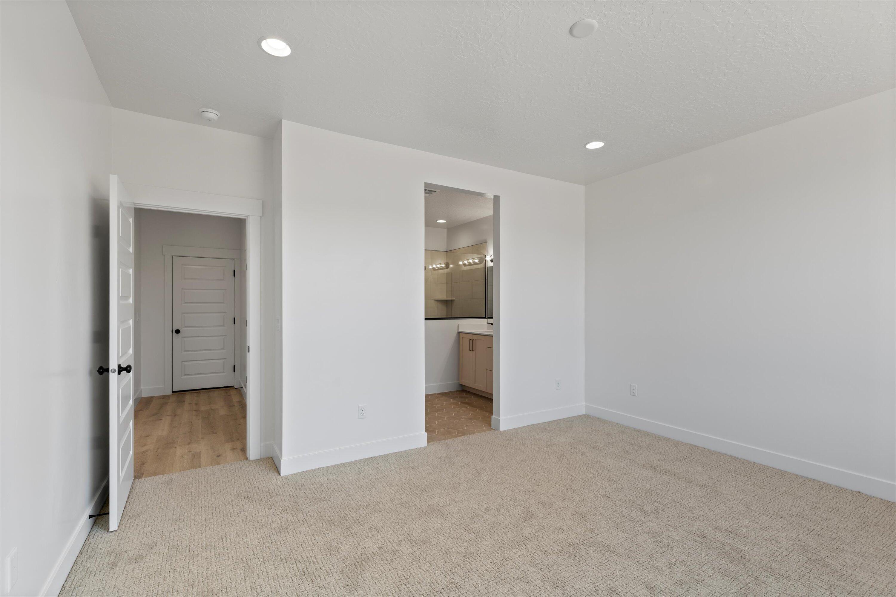 WHITE HILLS SUB - Residential