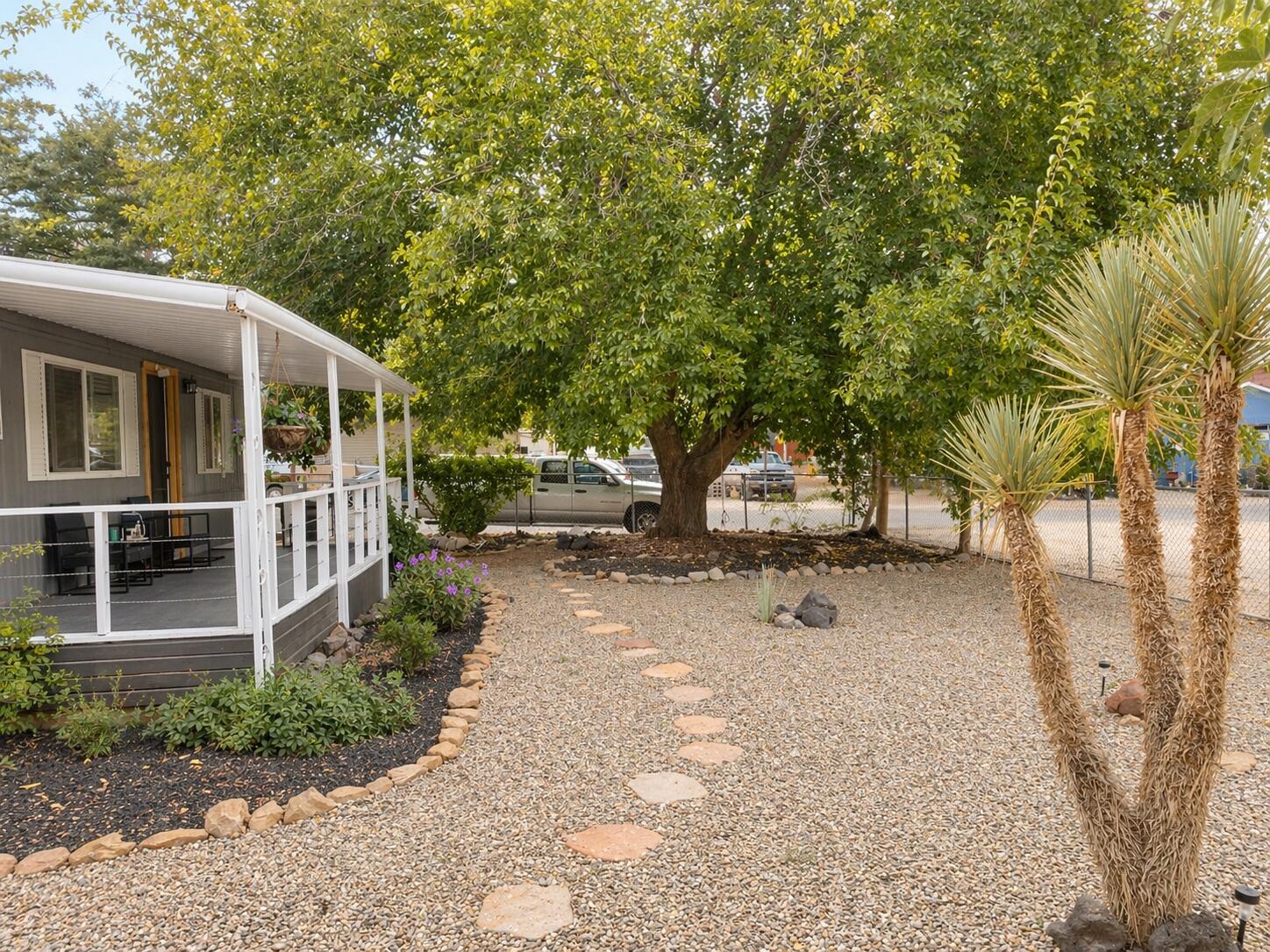 ORAL D & MINNIE E STOWELL - Residential