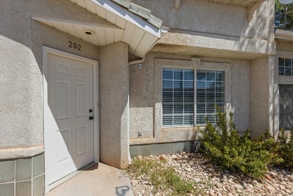 Photo of 684 W Buena Vista Blvd #202, Washington, UT 84780 (MLS # 26-275832)