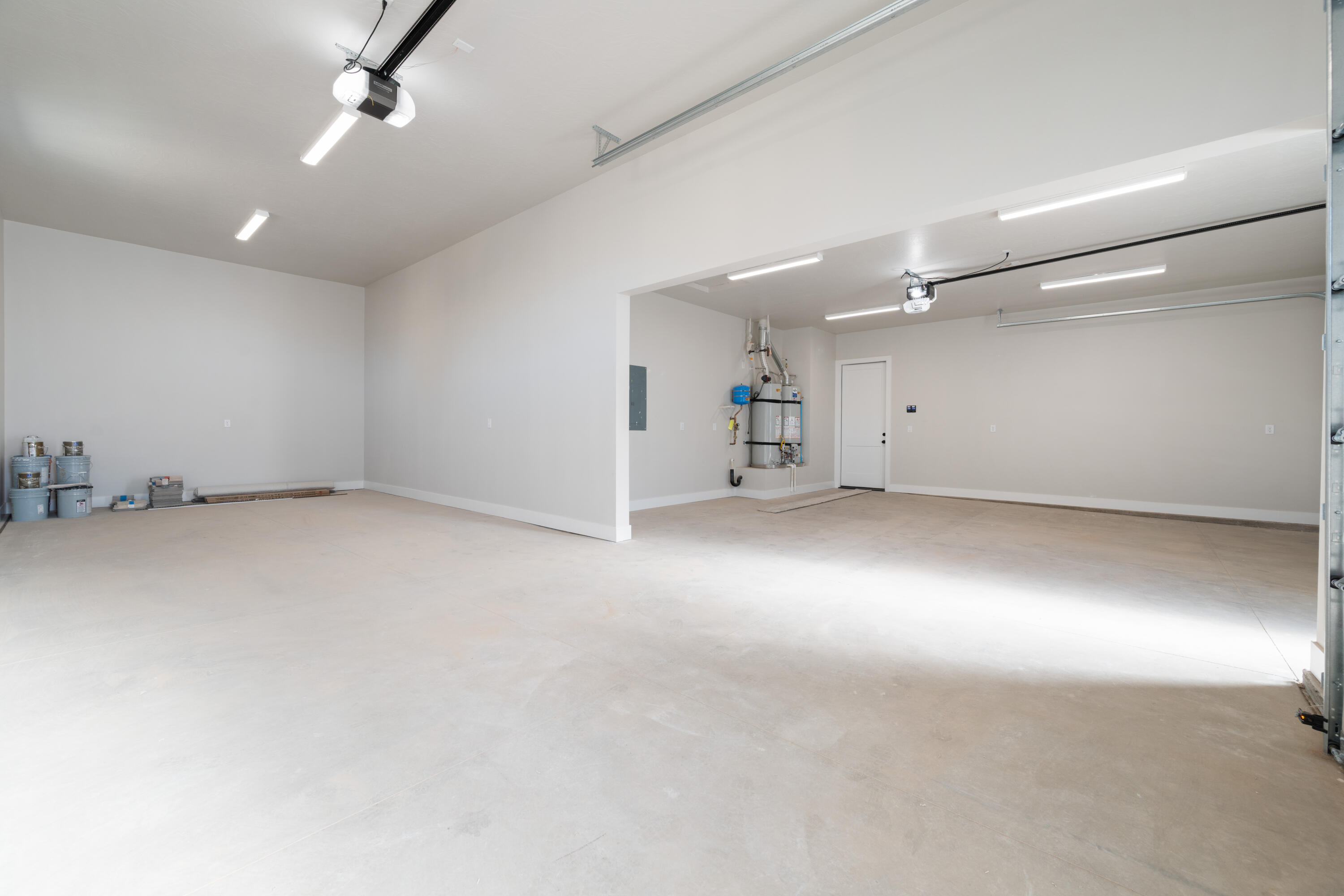 SCENIC POINTE - Residential