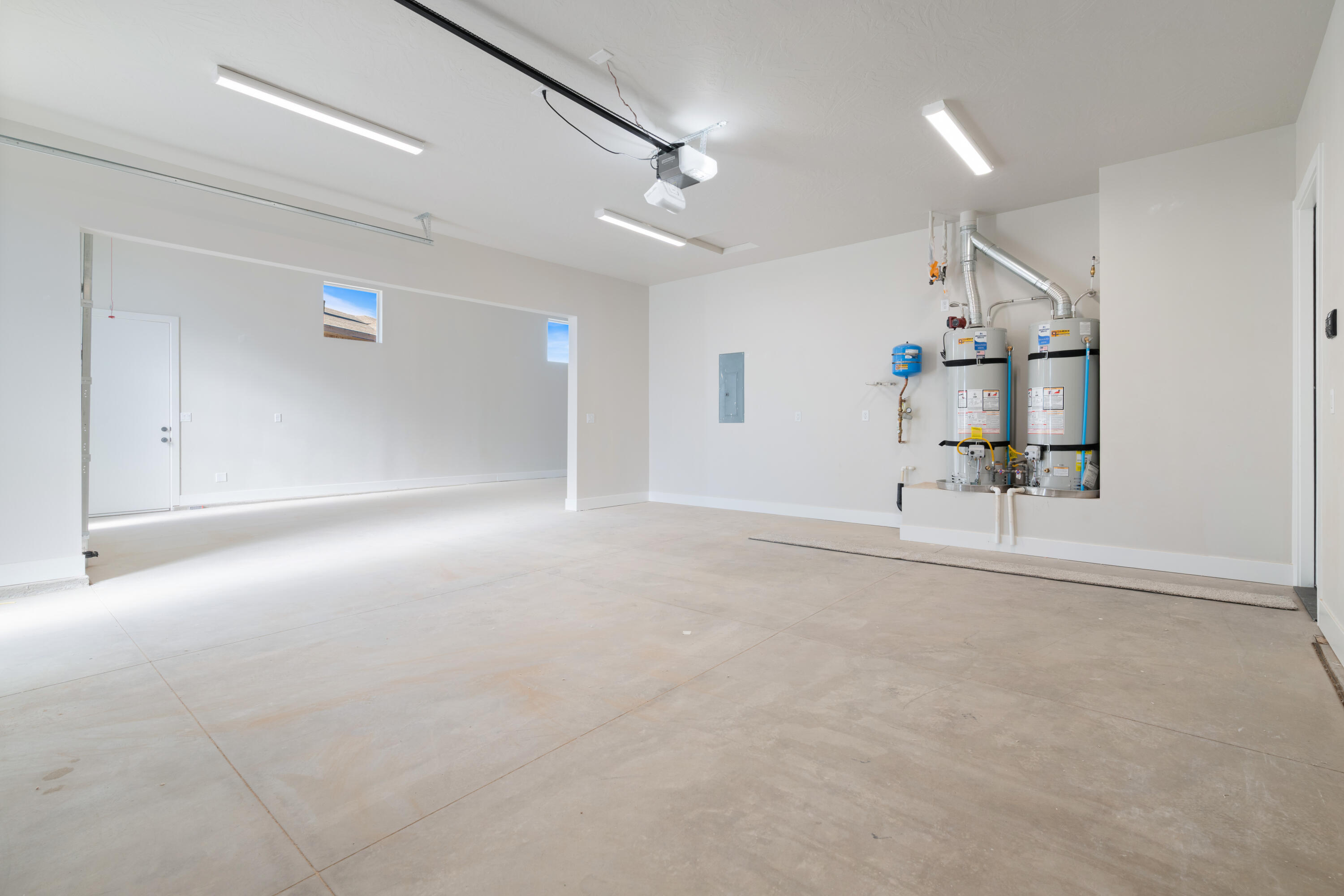 SCENIC POINTE - Residential