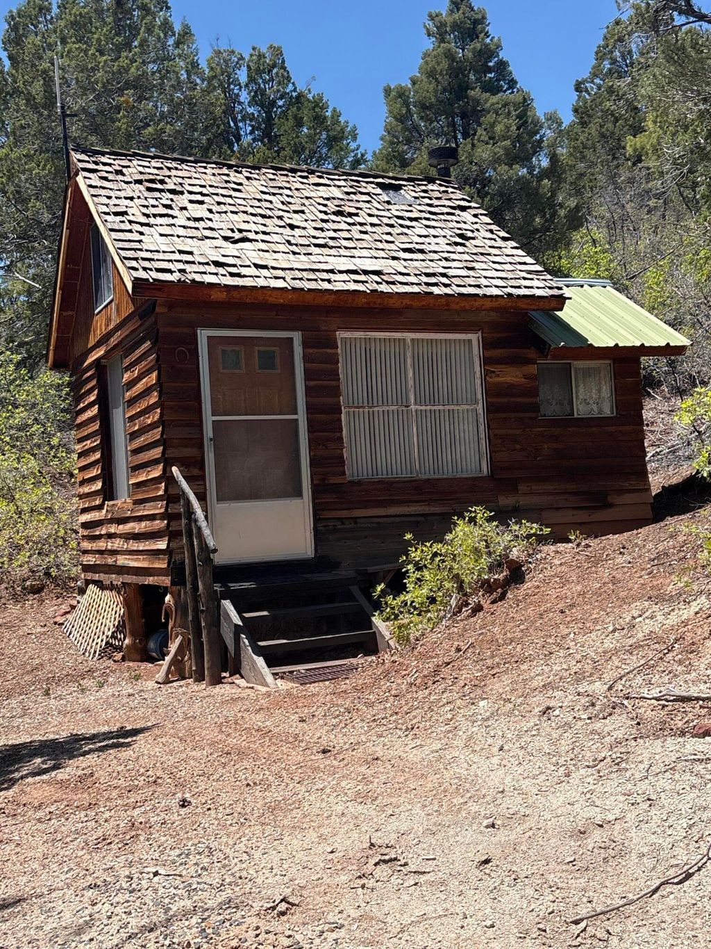 Photo of 5 N BOX CANYON RD, Virgin, UT 84779 (MLS # 26-272410)