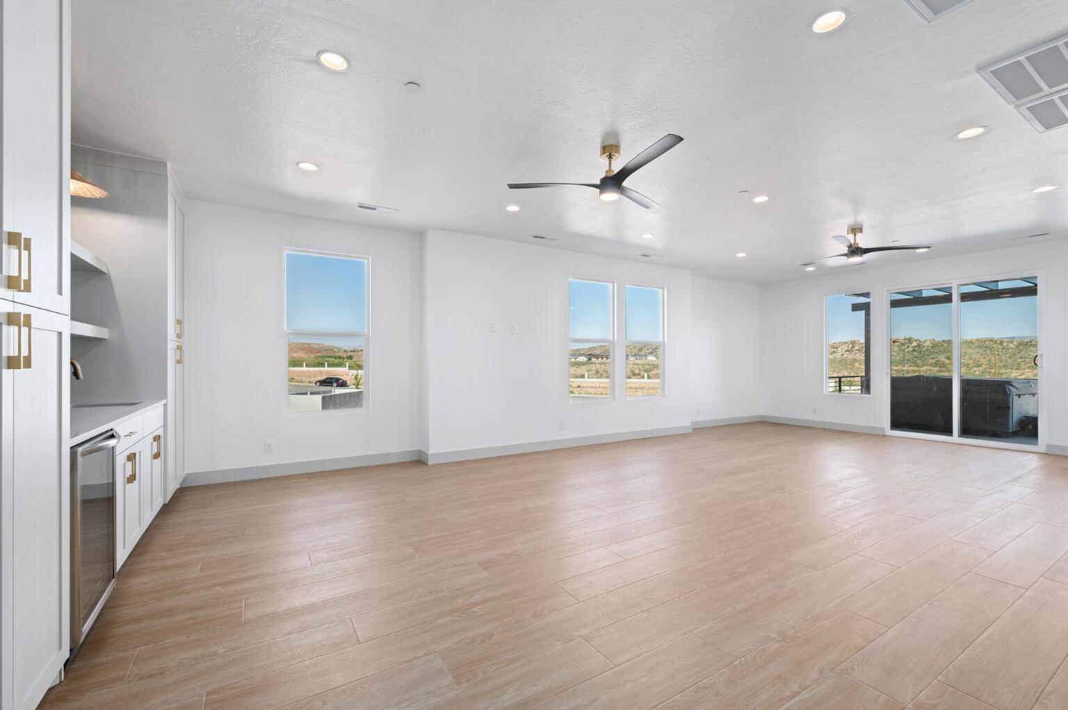 ISLAND AT CORAL CANYON - Residential