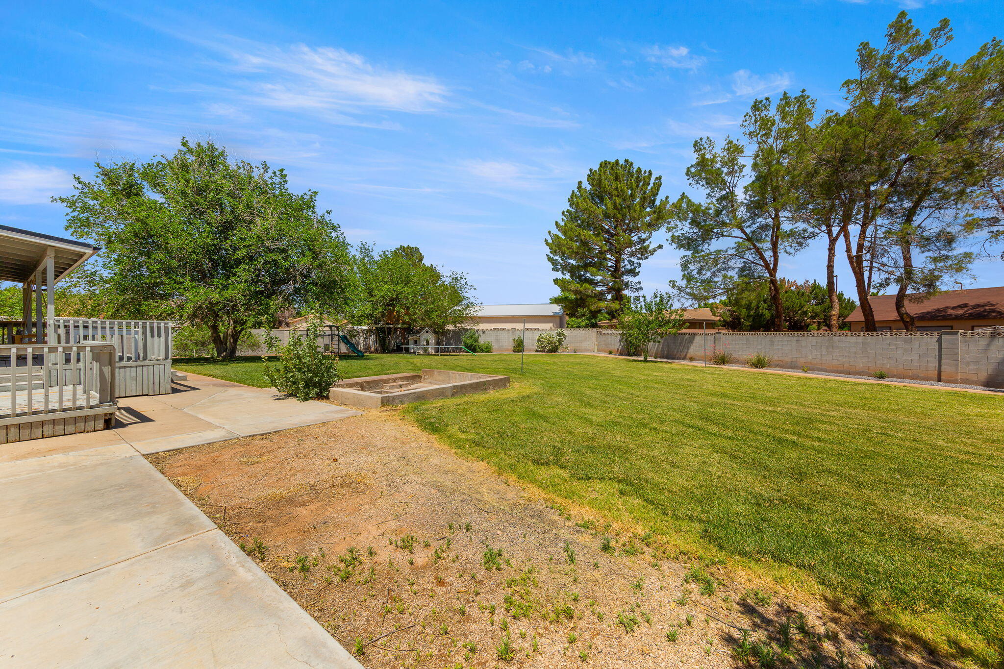 BLOOMINGTON RANCHES - Residential