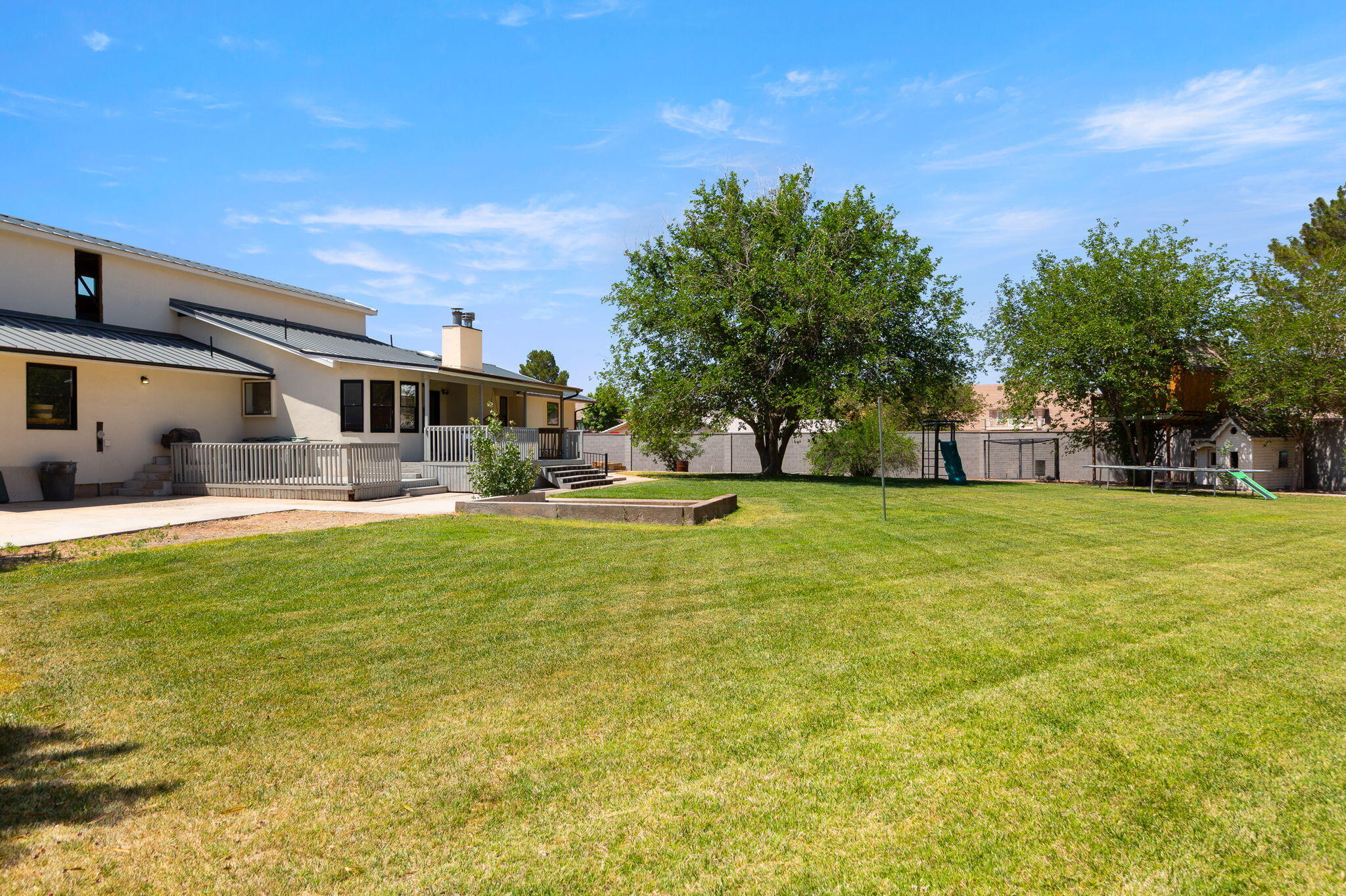 BLOOMINGTON RANCHES - Residential