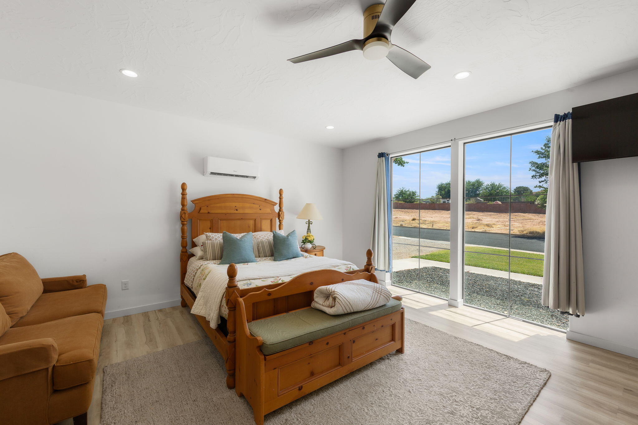 BLOOMINGTON RANCHES - Residential