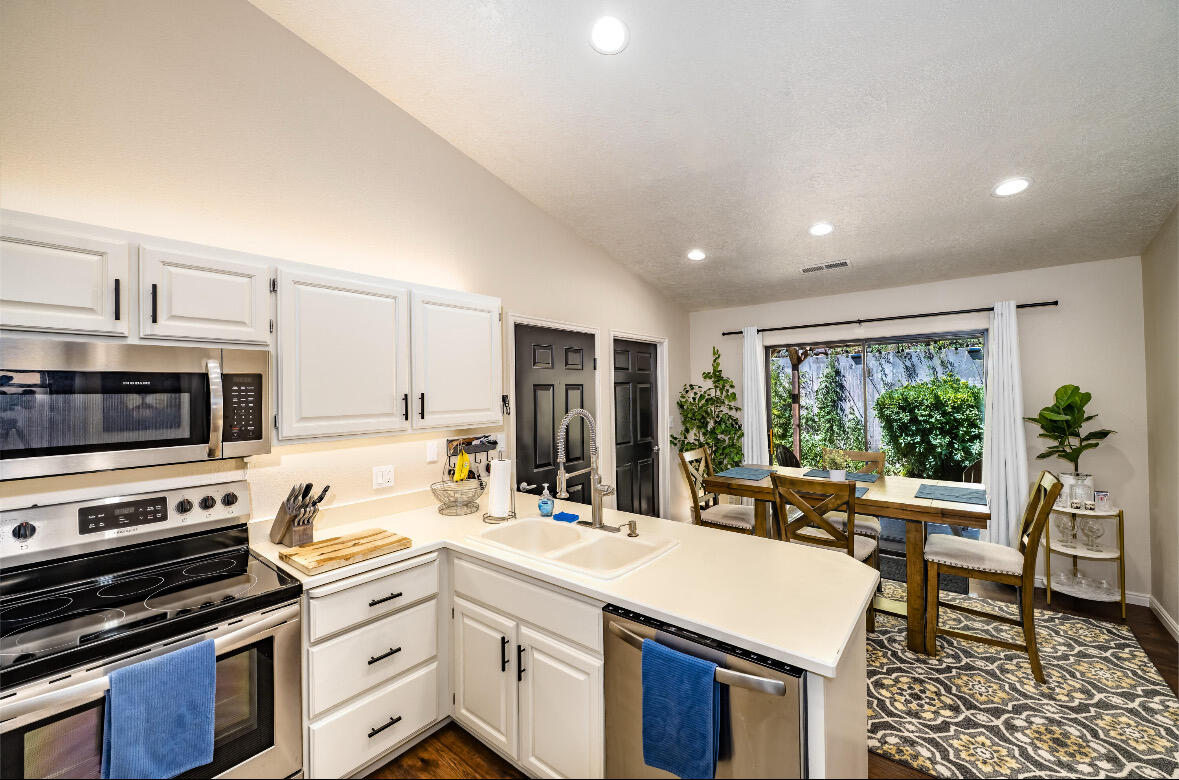 RIDGE AT ST GEORGE - Residential