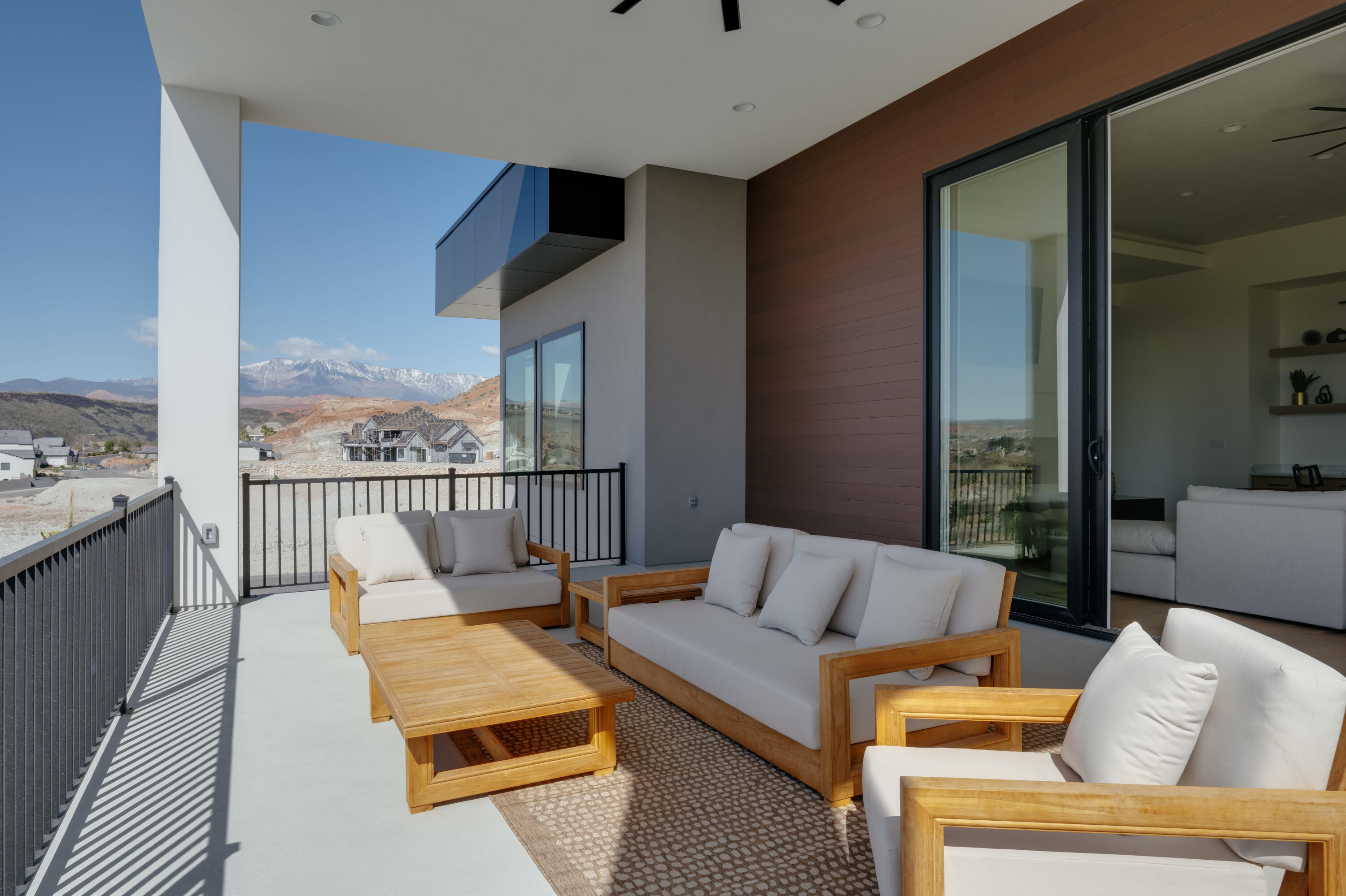 INDIAN KNOLLS - Residential