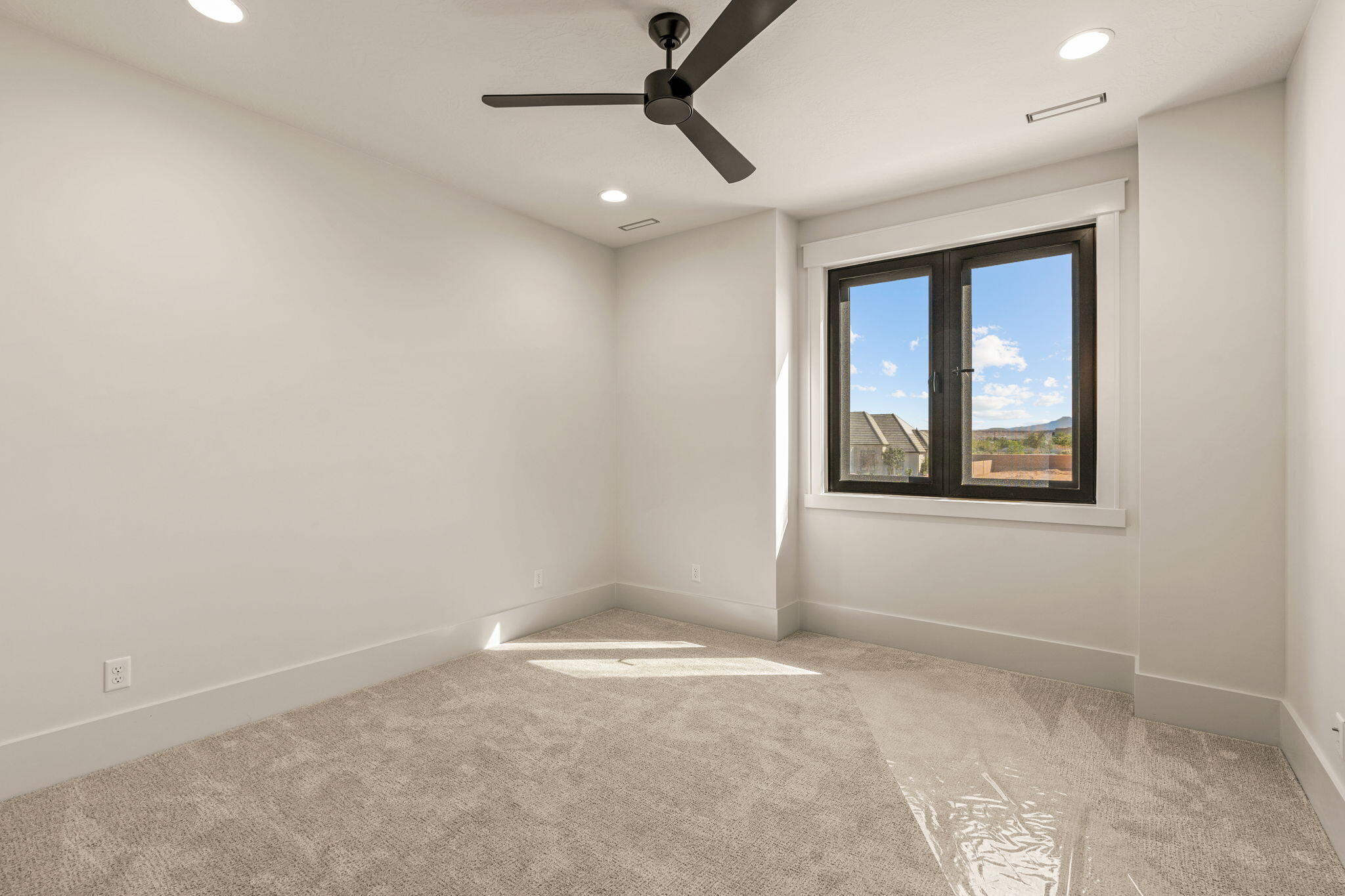 SUMMIT VIEW - Residential