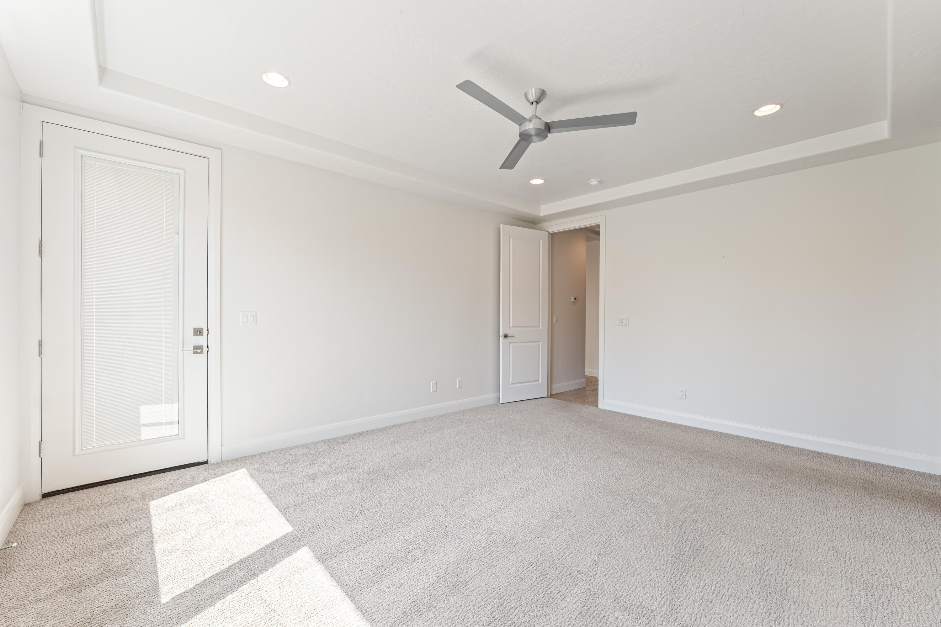 WARNER GATEWAY - Residential