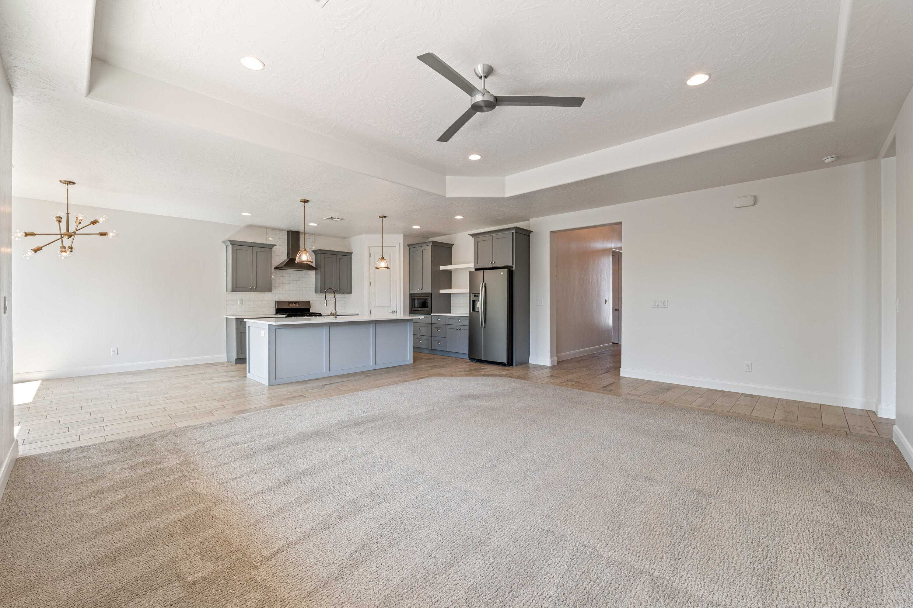 WARNER GATEWAY - Residential