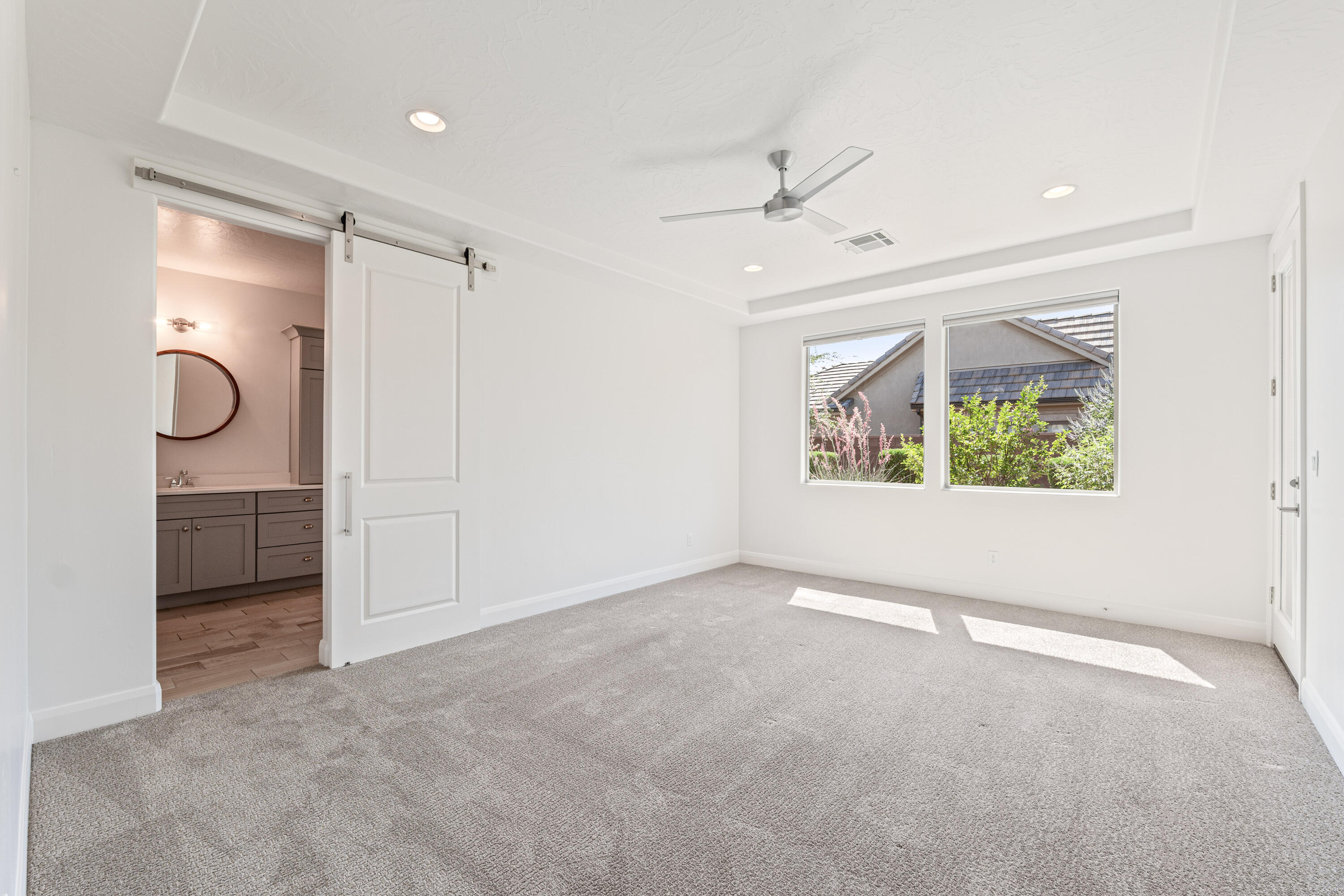 WARNER GATEWAY - Residential