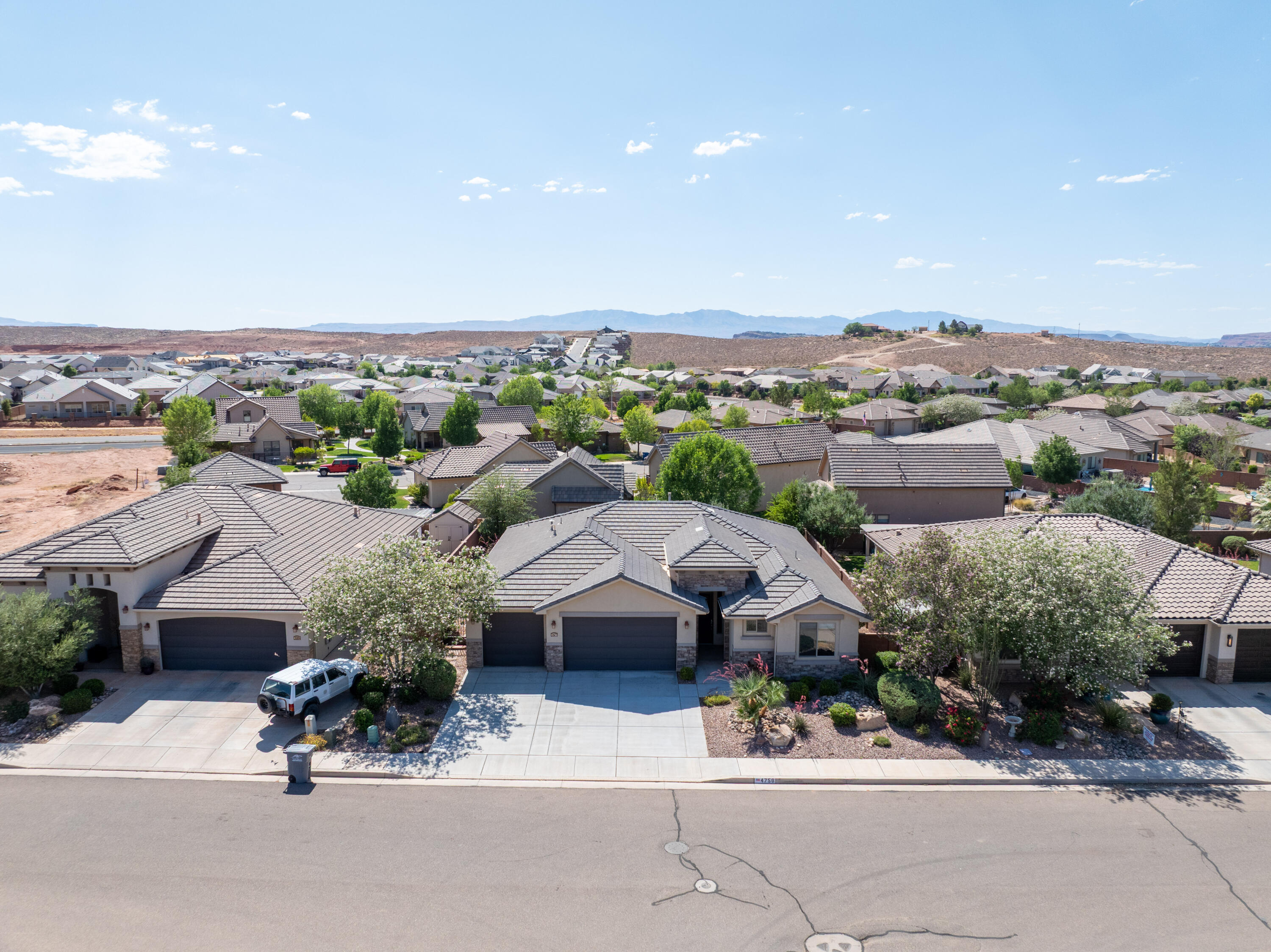 WARNER GATEWAY - Residential