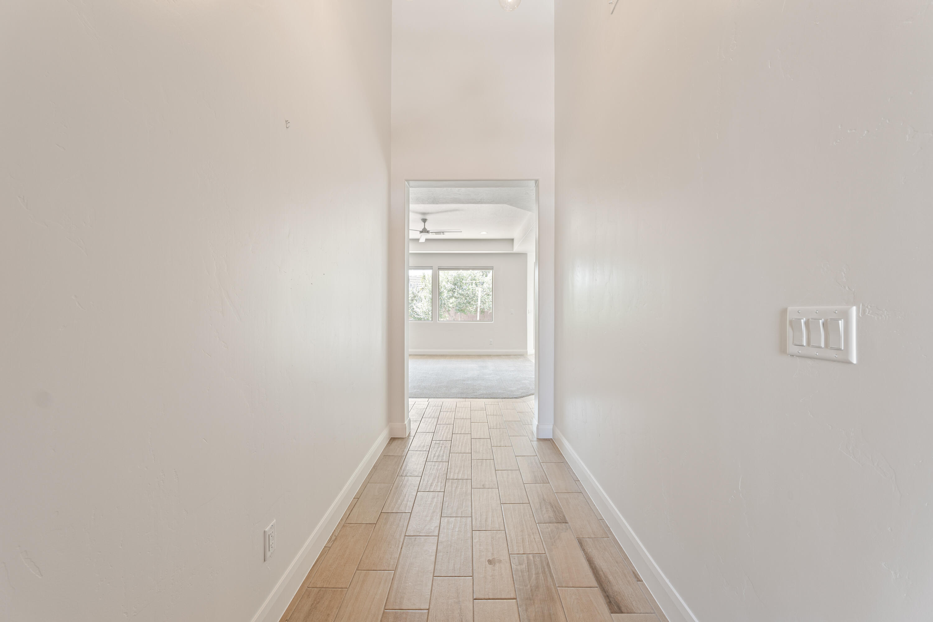WARNER GATEWAY - Residential