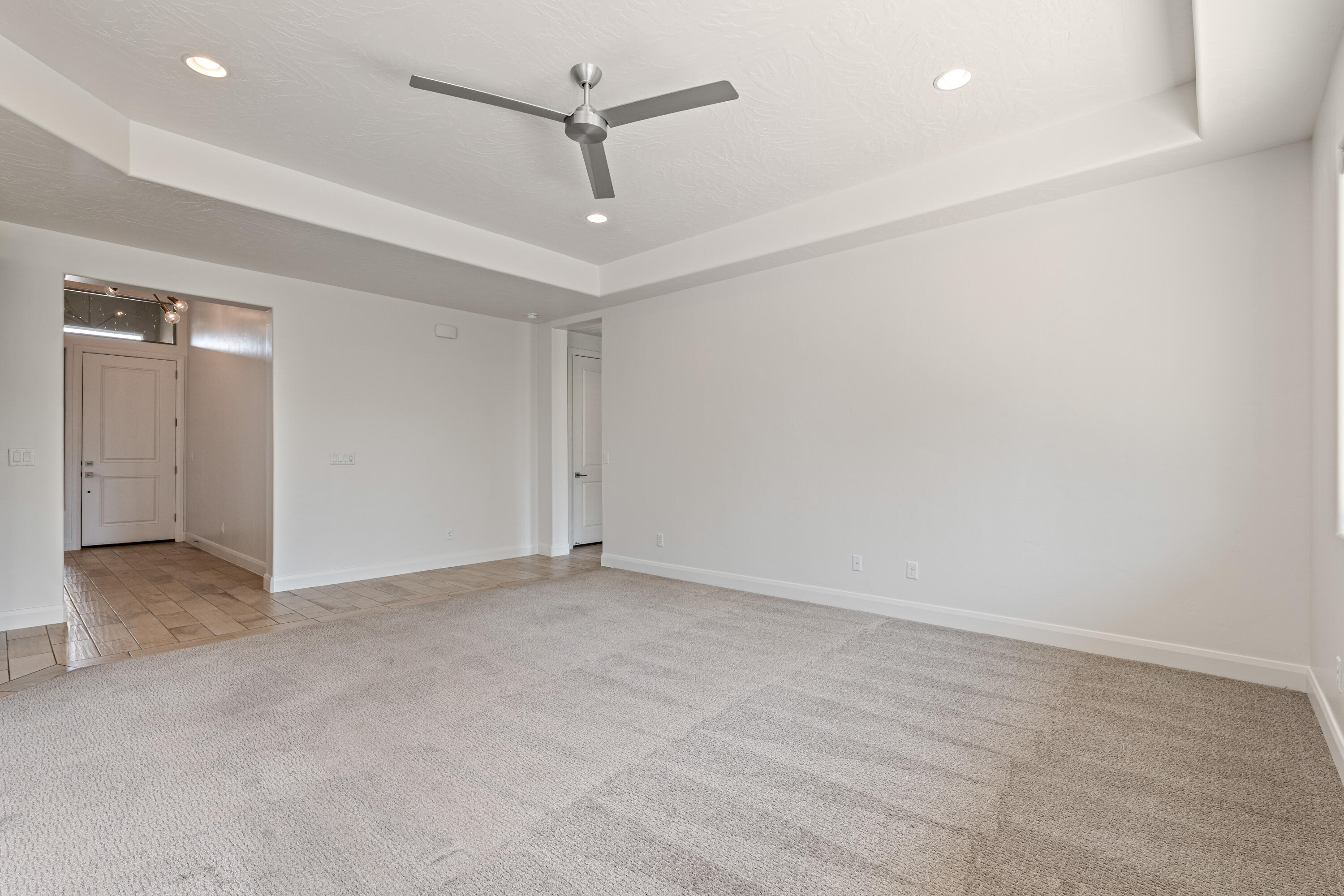 WARNER GATEWAY - Residential