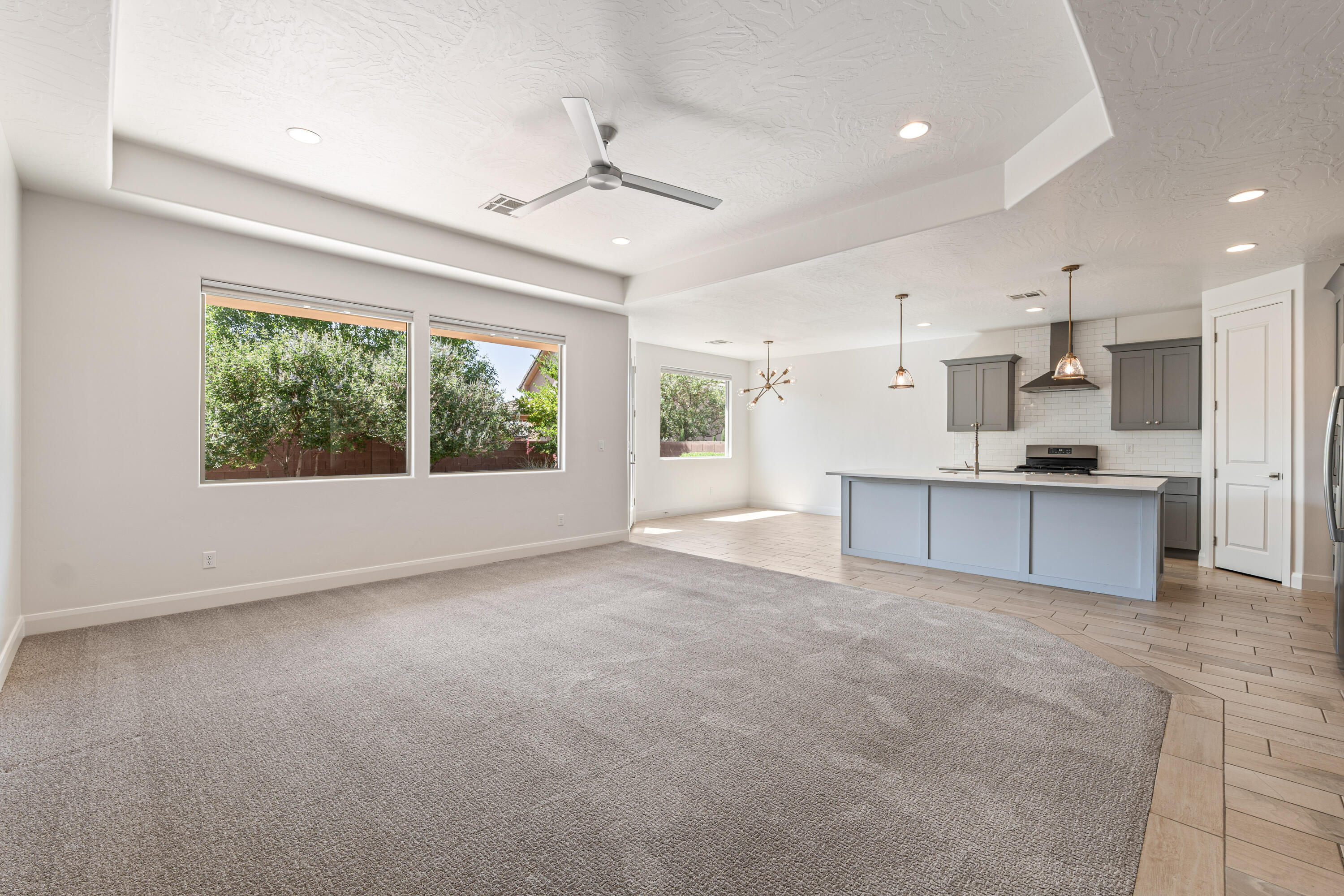 WARNER GATEWAY - Residential