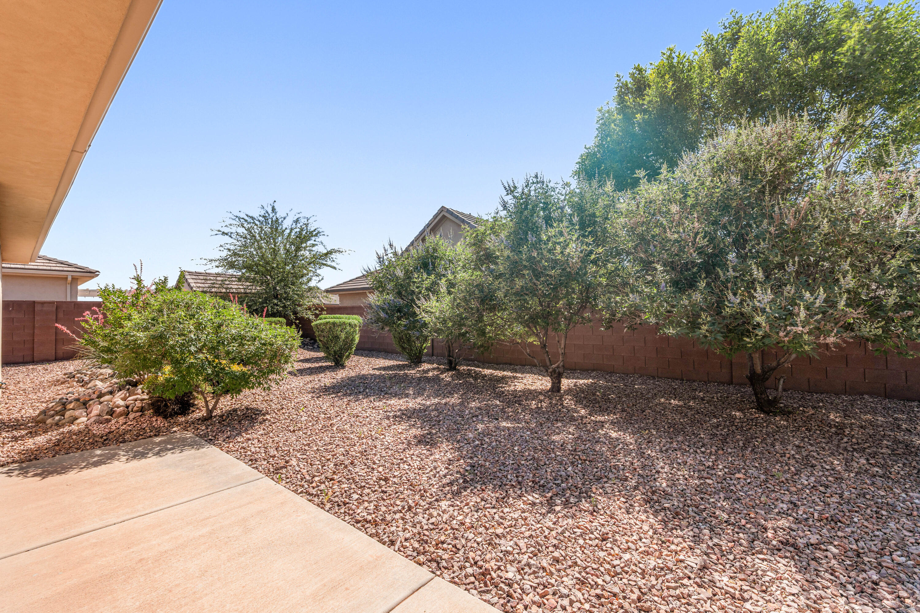 WARNER GATEWAY - Residential