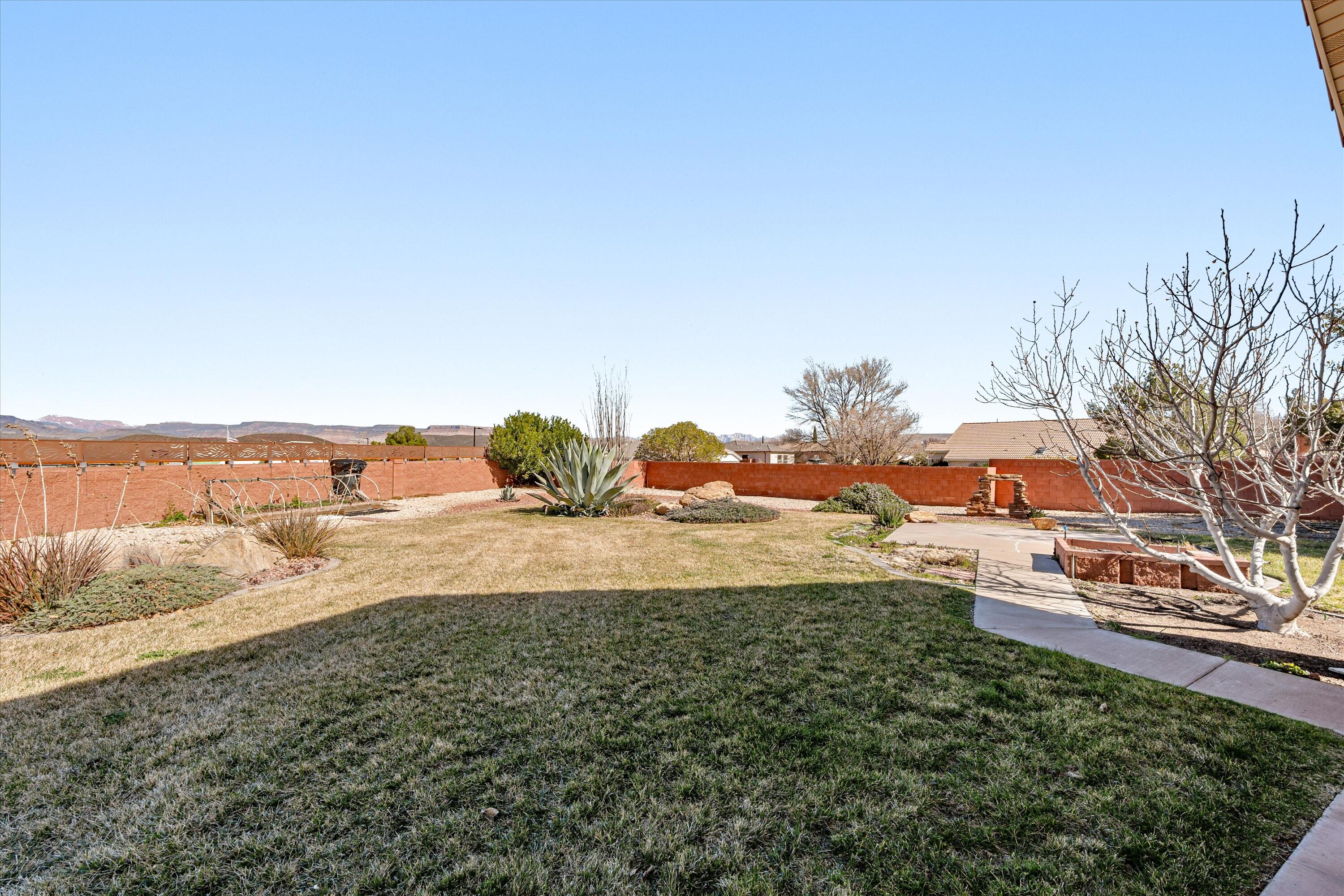 PAINTED HILLS RLINGTON HEIGHTS - Residential