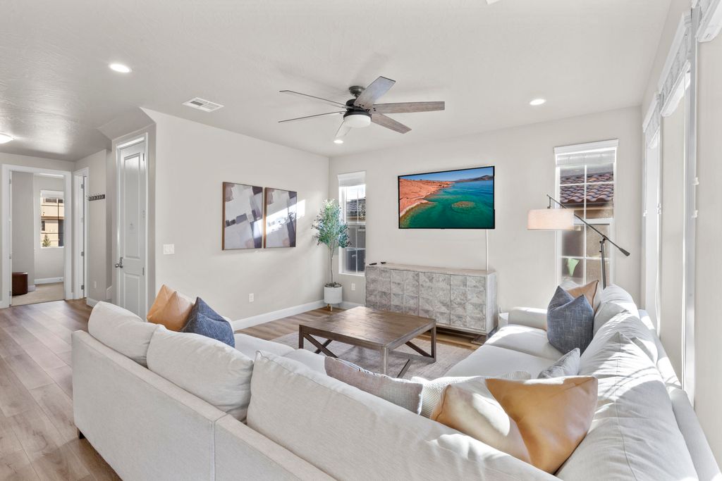 Photo of 2343 E Escondido DR, Washington, UT 84780 (MLS # 25-266111)