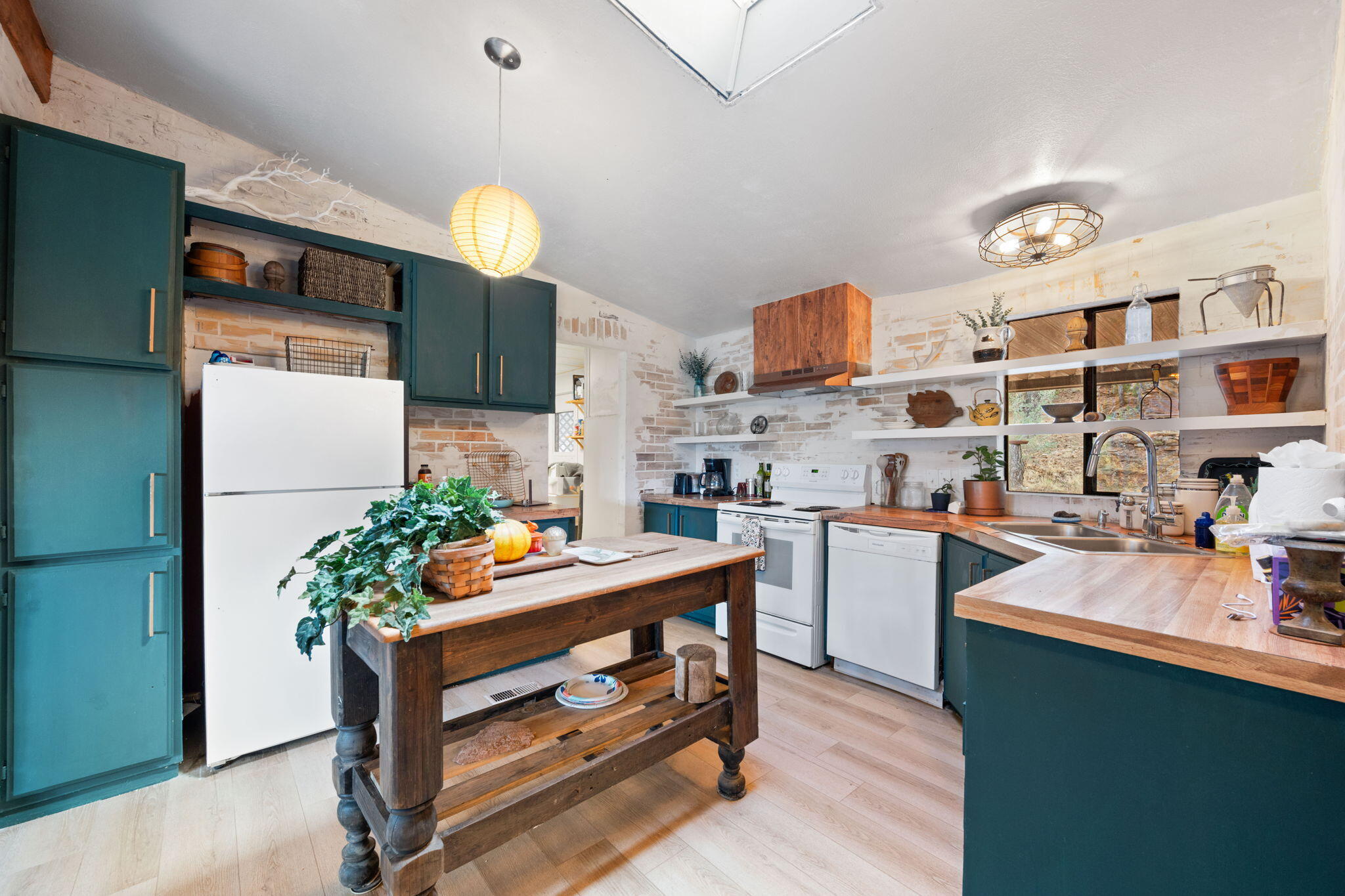 APPLE VALLEY RANCH - Residential