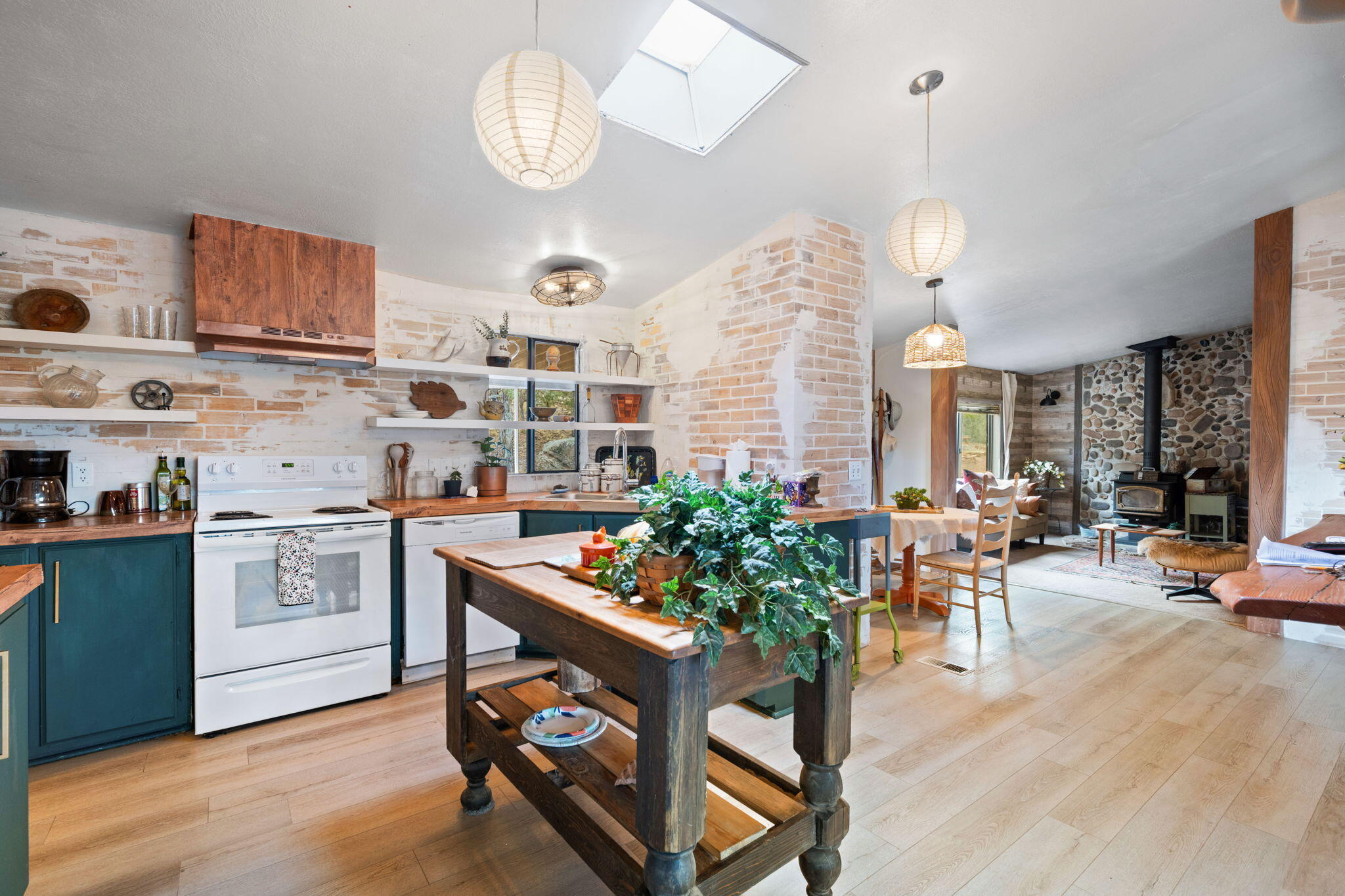 APPLE VALLEY RANCH - Residential