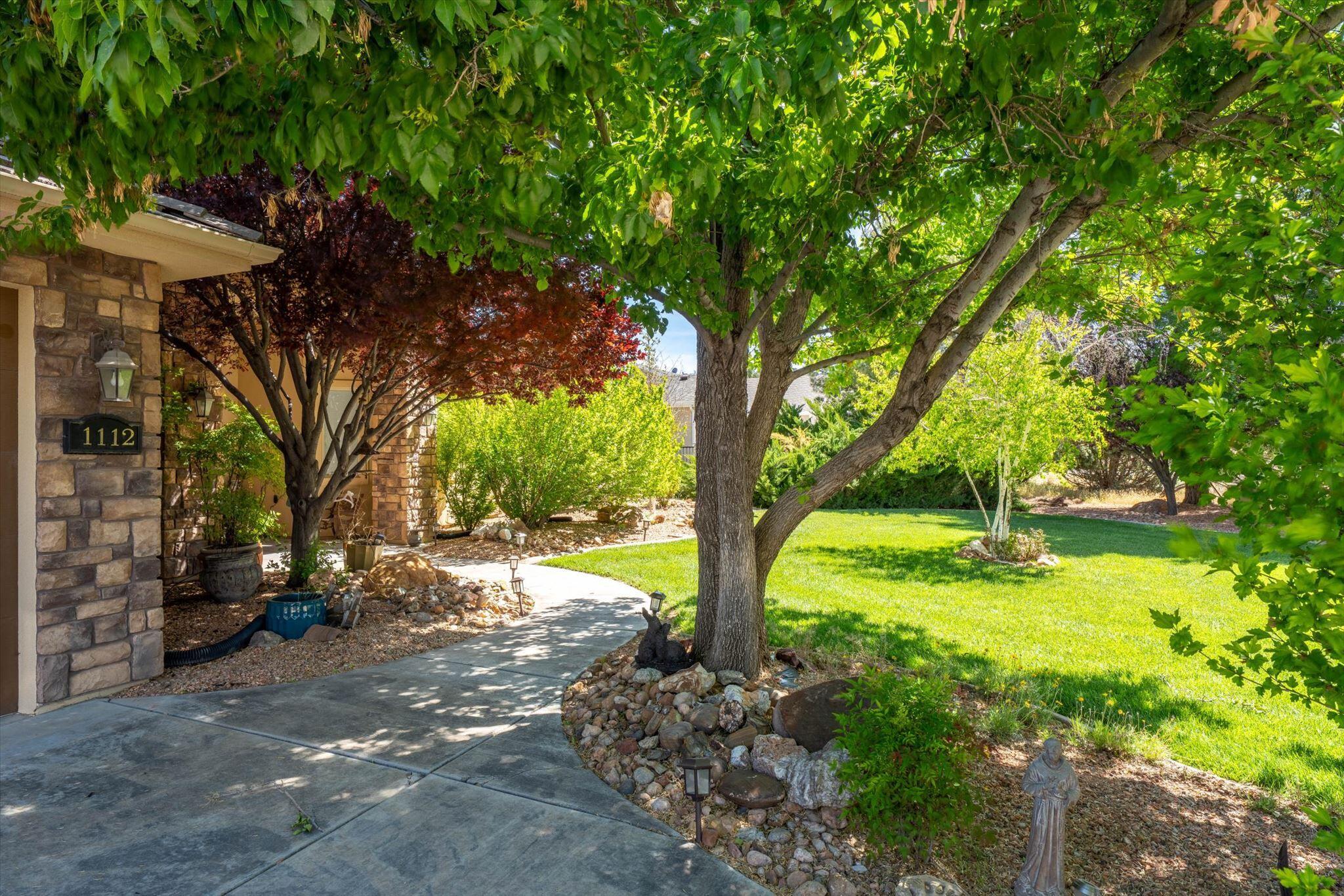 DIAMOND VALLEY ACRES - Residential