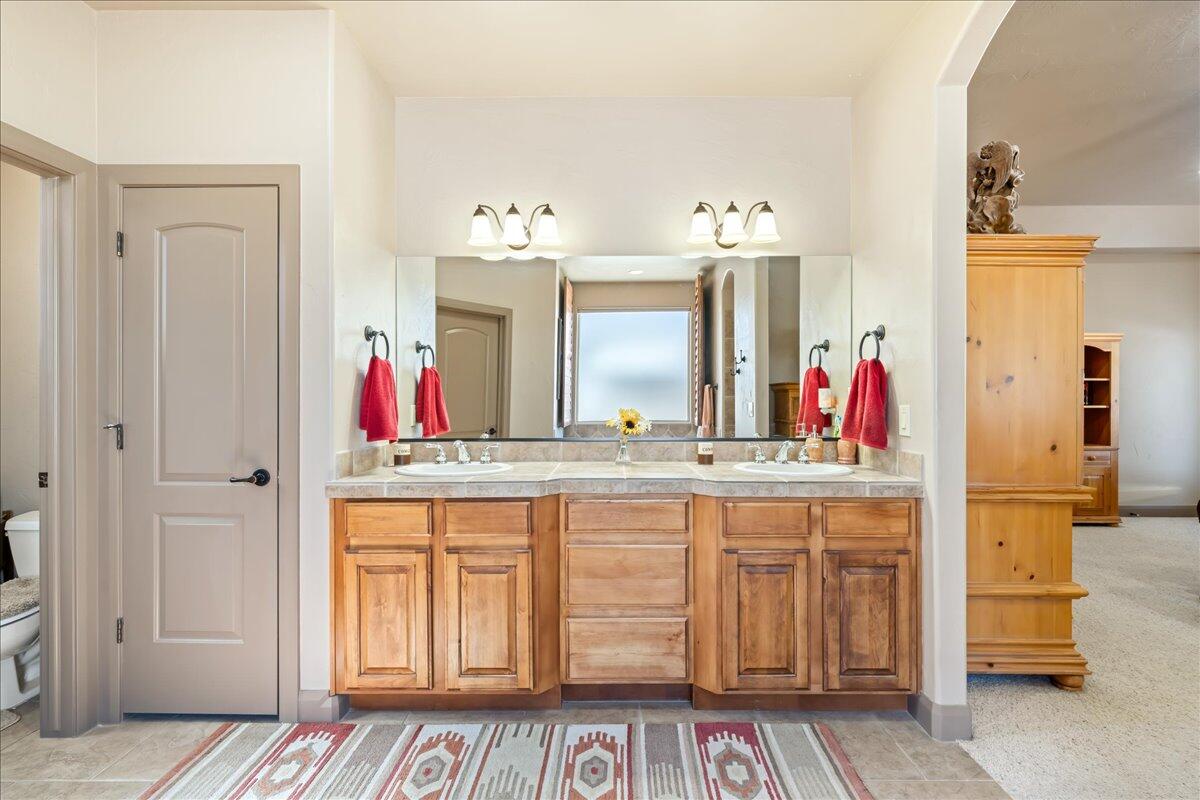 DIAMOND VALLEY ACRES - Residential