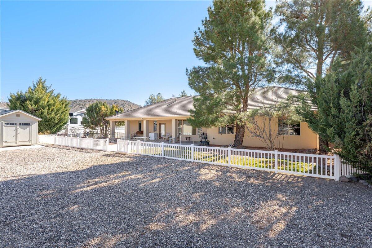 DIAMOND VALLEY ACRES - Residential