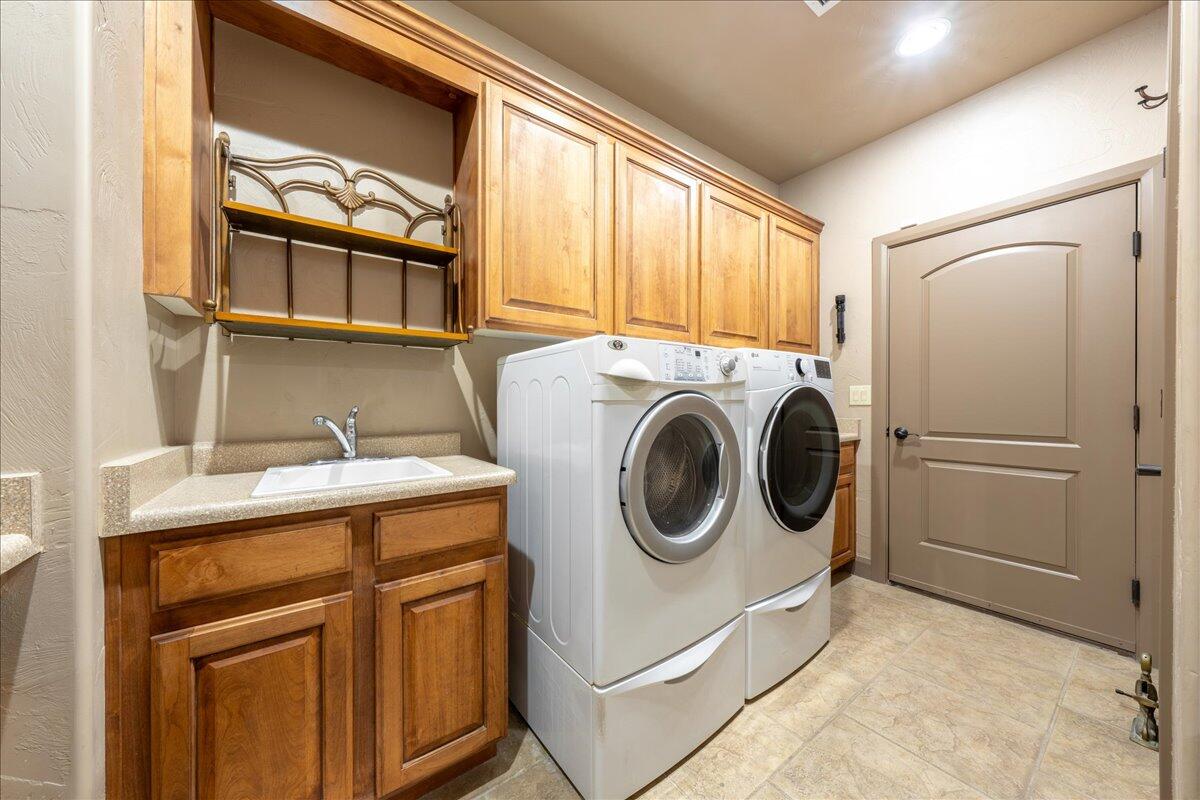 DIAMOND VALLEY ACRES - Residential