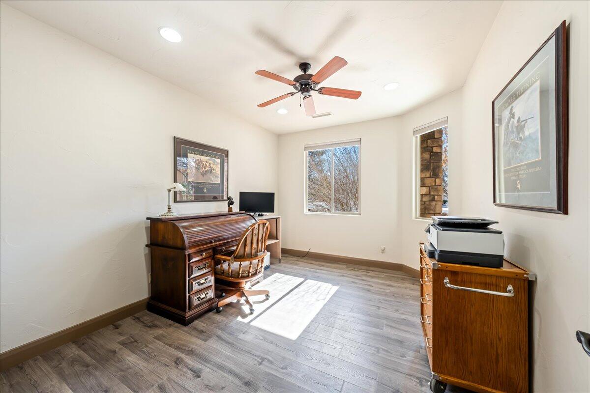 DIAMOND VALLEY ACRES - Residential