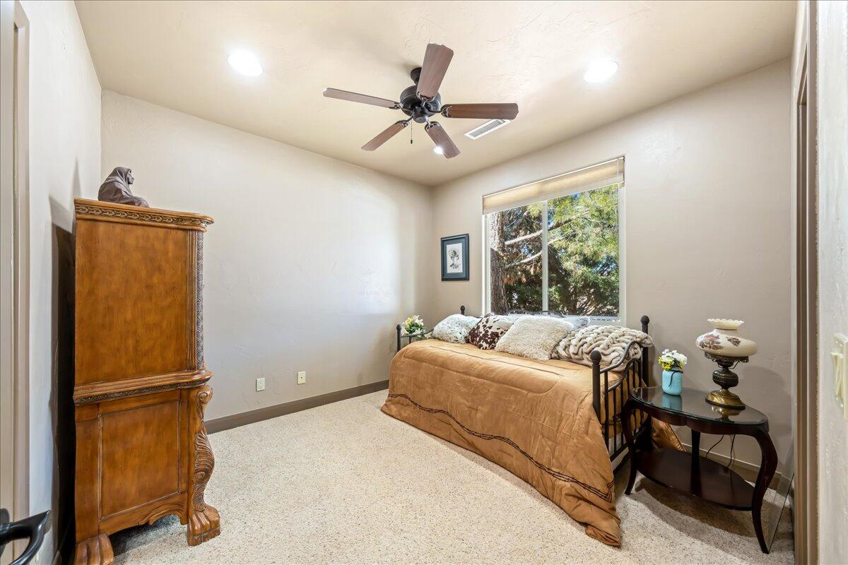 DIAMOND VALLEY ACRES - Residential