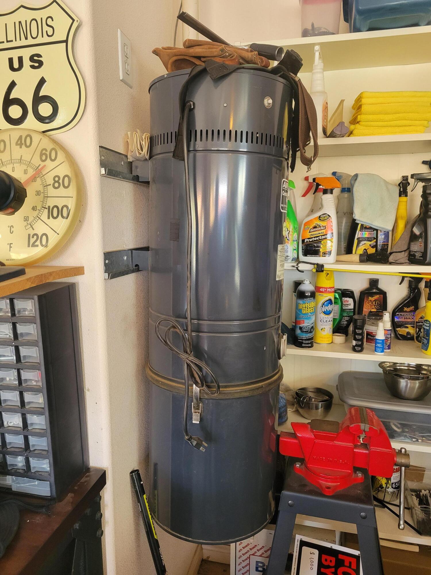 RANCHO BLOOMINGTON - Residential