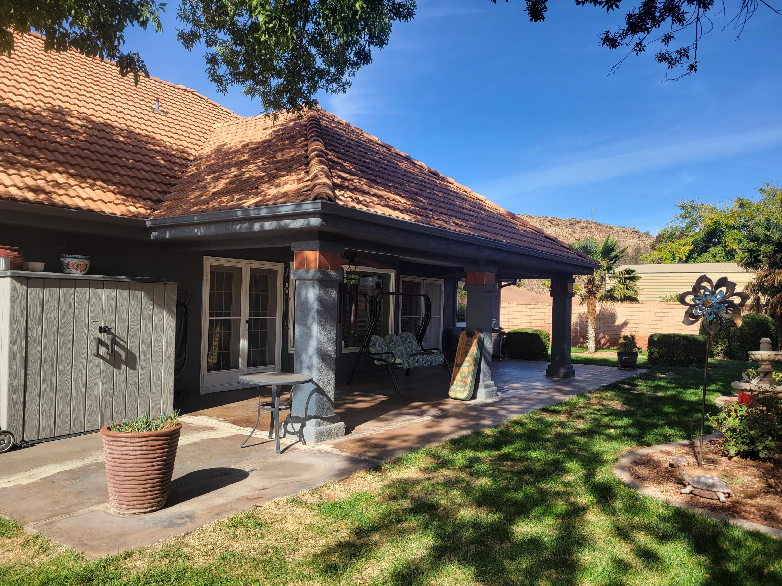 RANCHO BLOOMINGTON - Residential