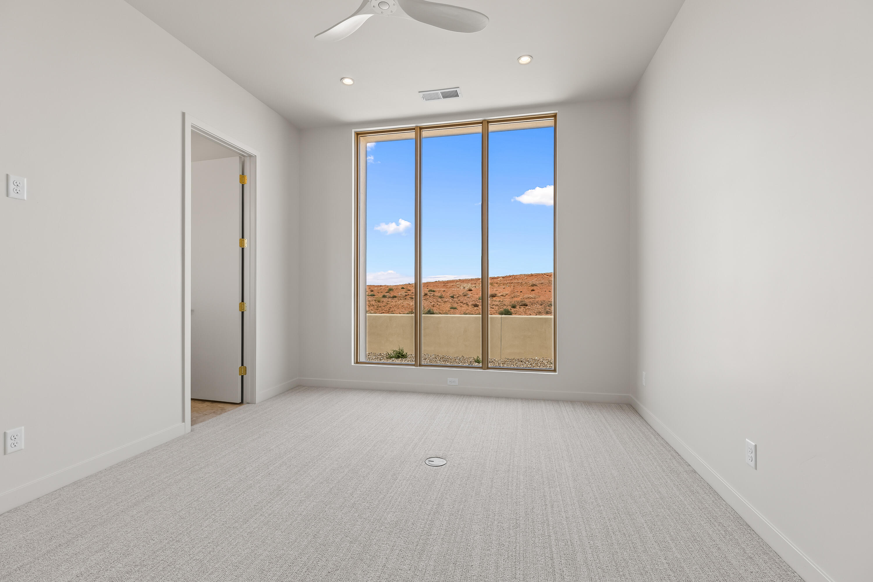 ESTATES AT SAND HOLLOW - Residential