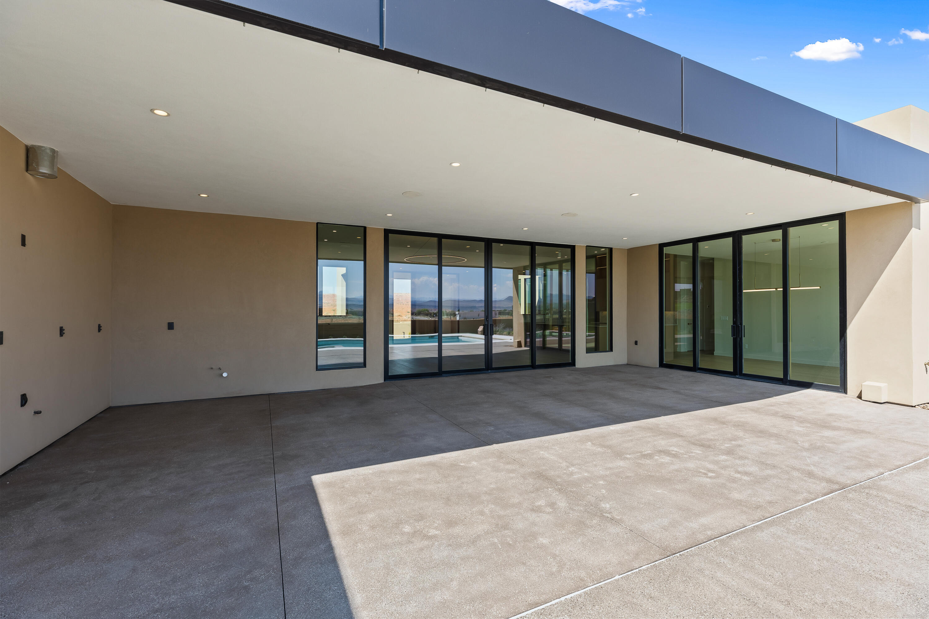 ESTATES AT SAND HOLLOW - Residential